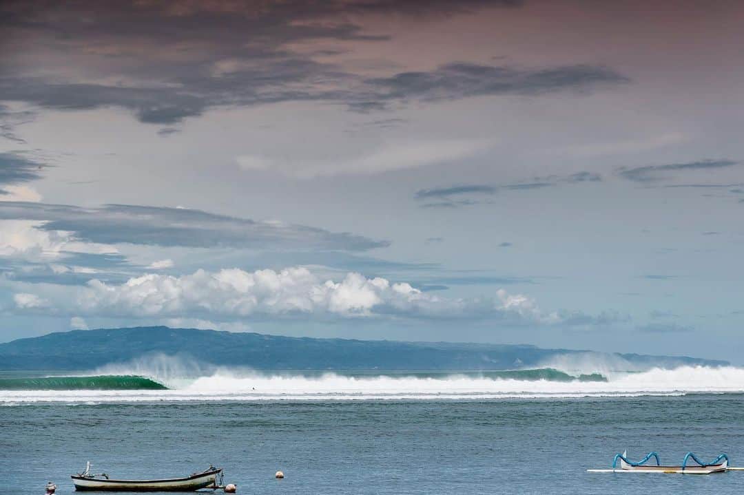 surflineさんのインスタグラム写真 - (surflineInstagram)「Hey, it’s never too early to start thinking about Bali, as evidenced by this #goodtoepic photo of a fickle, East Coast racetrack taken yesterday. Hit the link in bio to read more. 📷: @liquidbarrel」2月25日 7時04分 - surfline