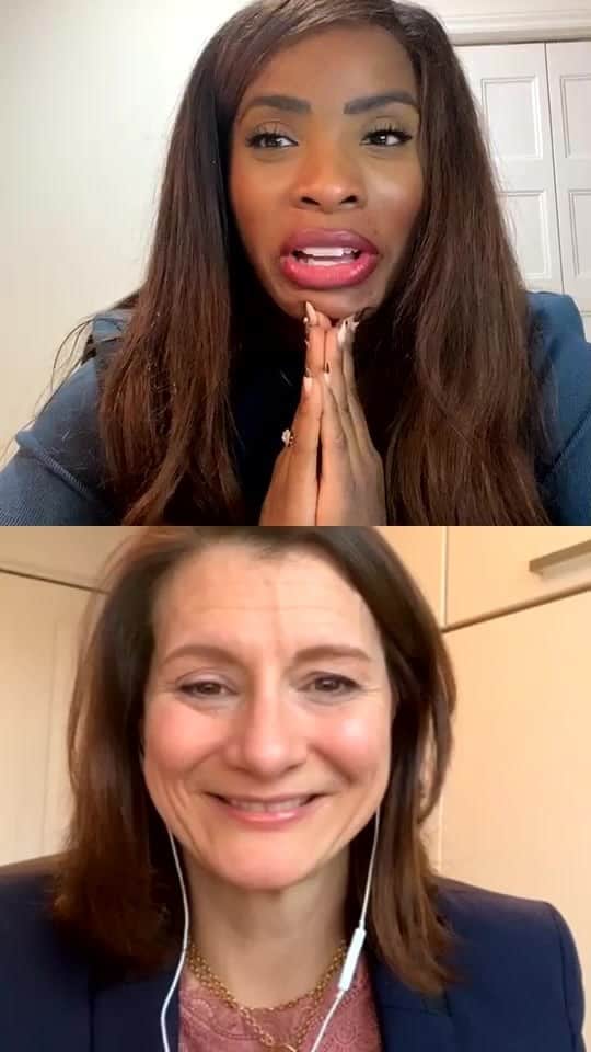 Clarins Canadaのインスタグラム：「@anne_lovely_e discute avec Maud Cohen, PDG de la @fondation_saintejustine et avec Julie Bazinet @tinkerbazz, maman de Noah, ambassadeur du Mois des Câlins et super-héros !🦸‍♂️」