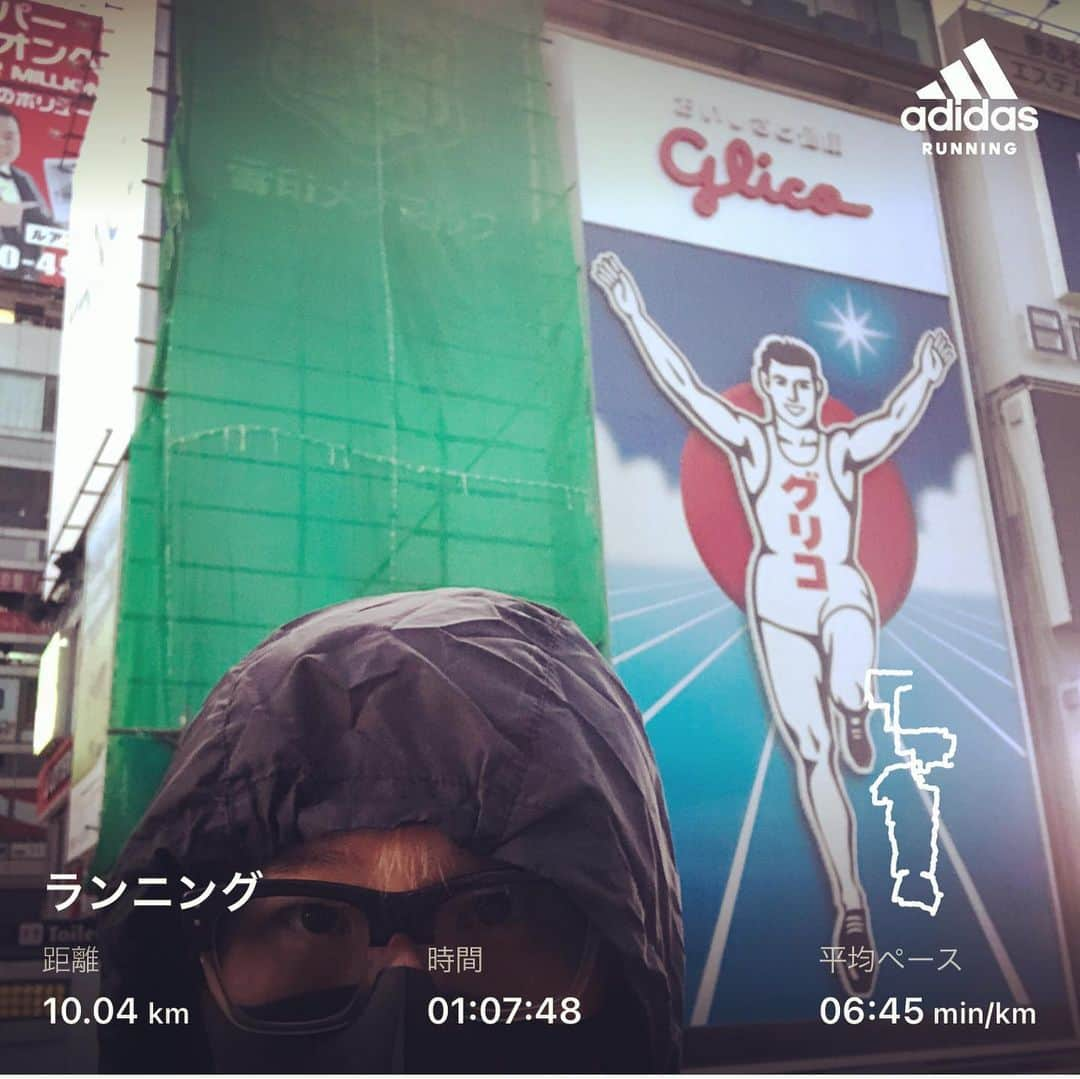 橋本塁さんのインスタグラム写真 - (橋本塁Instagram)「おはようございます！ 大阪朝ラン10km終了！ 今日も晴天で走りやすかったです！ 心身ともに健康で。 サウシュー写真展vol16大阪初日！11時から19時まで！会期中はずっと居ます！ #stingrun #朝ラン #玉ラン #adidas #adidasultraboost  #run #running #ランニング　#心身ともに健康に #大阪　#心斎橋　#365日間10kmラン　#365daysrunning」2月25日 7時10分 - ruihashimoto