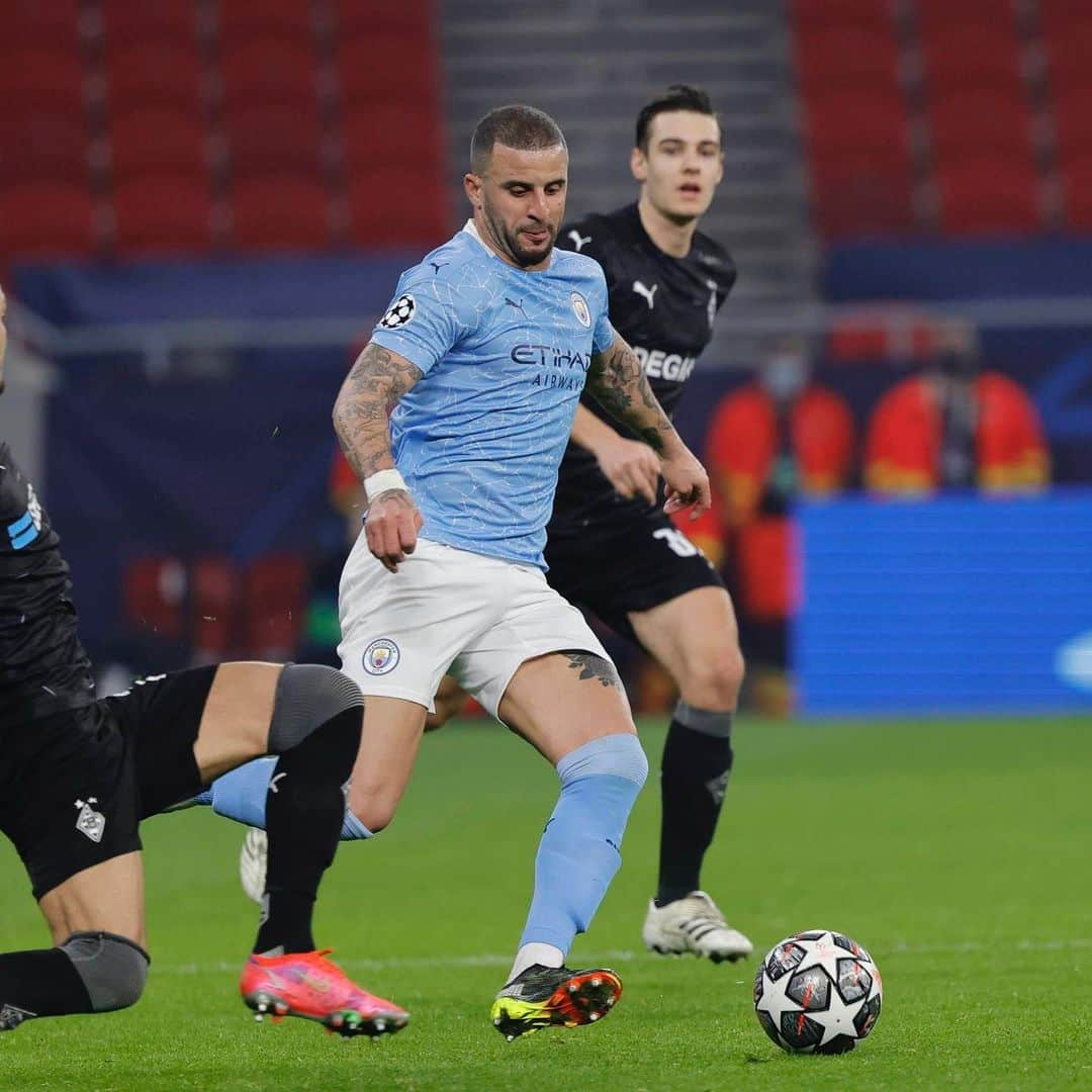 カイル・ウォーカーさんのインスタグラム写真 - (カイル・ウォーカーInstagram)「Delighted with tonight’s win and clean sheet. Although it’s only halftime in the tie.  We move onto Saturdays @premierleague game  💙  #mancity #championsleague」2月25日 7時11分 - kylewalker2