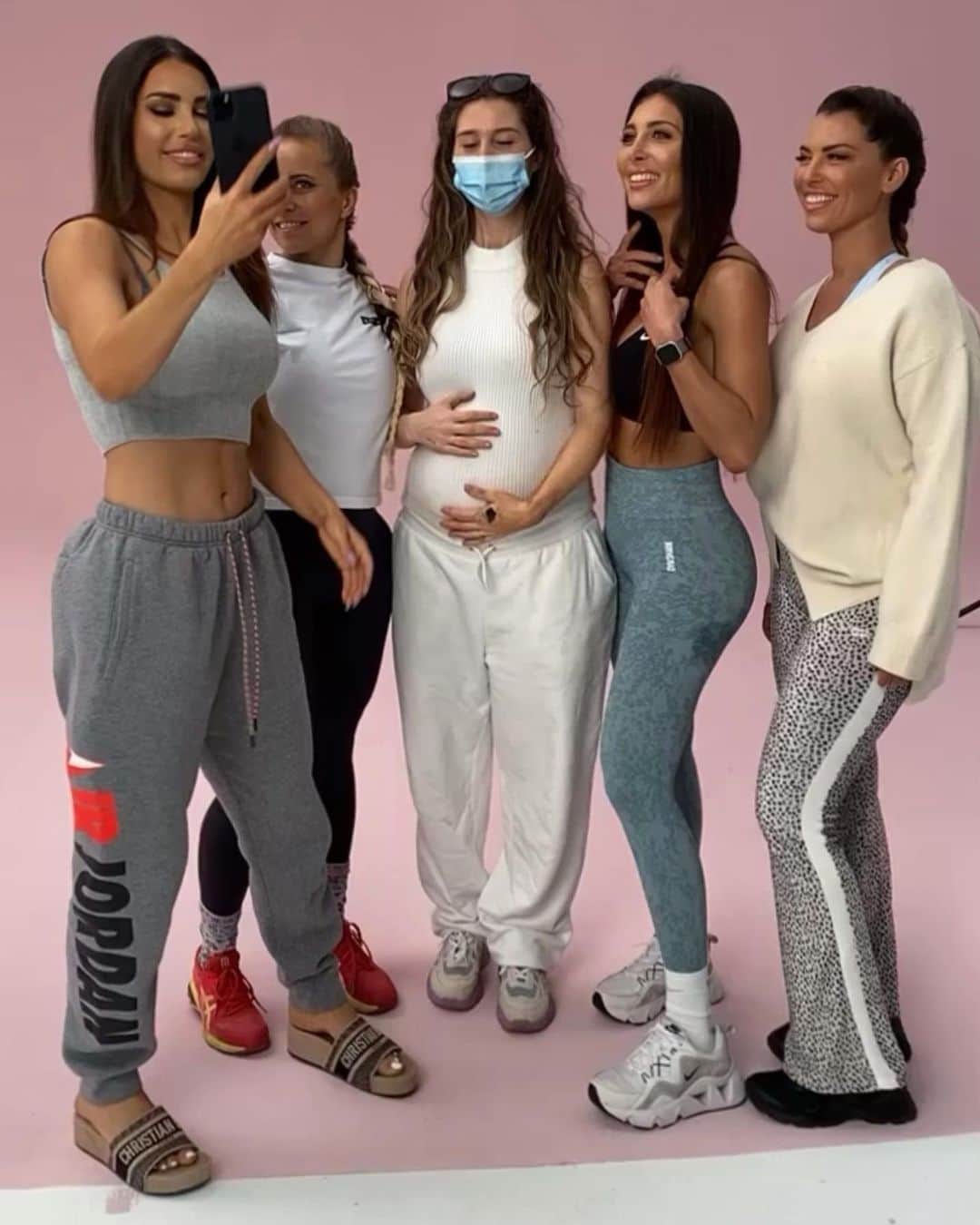 ヨランテ・ヴァン・カスベルヘンのインスタグラム：「Expect the unexpected 😁」