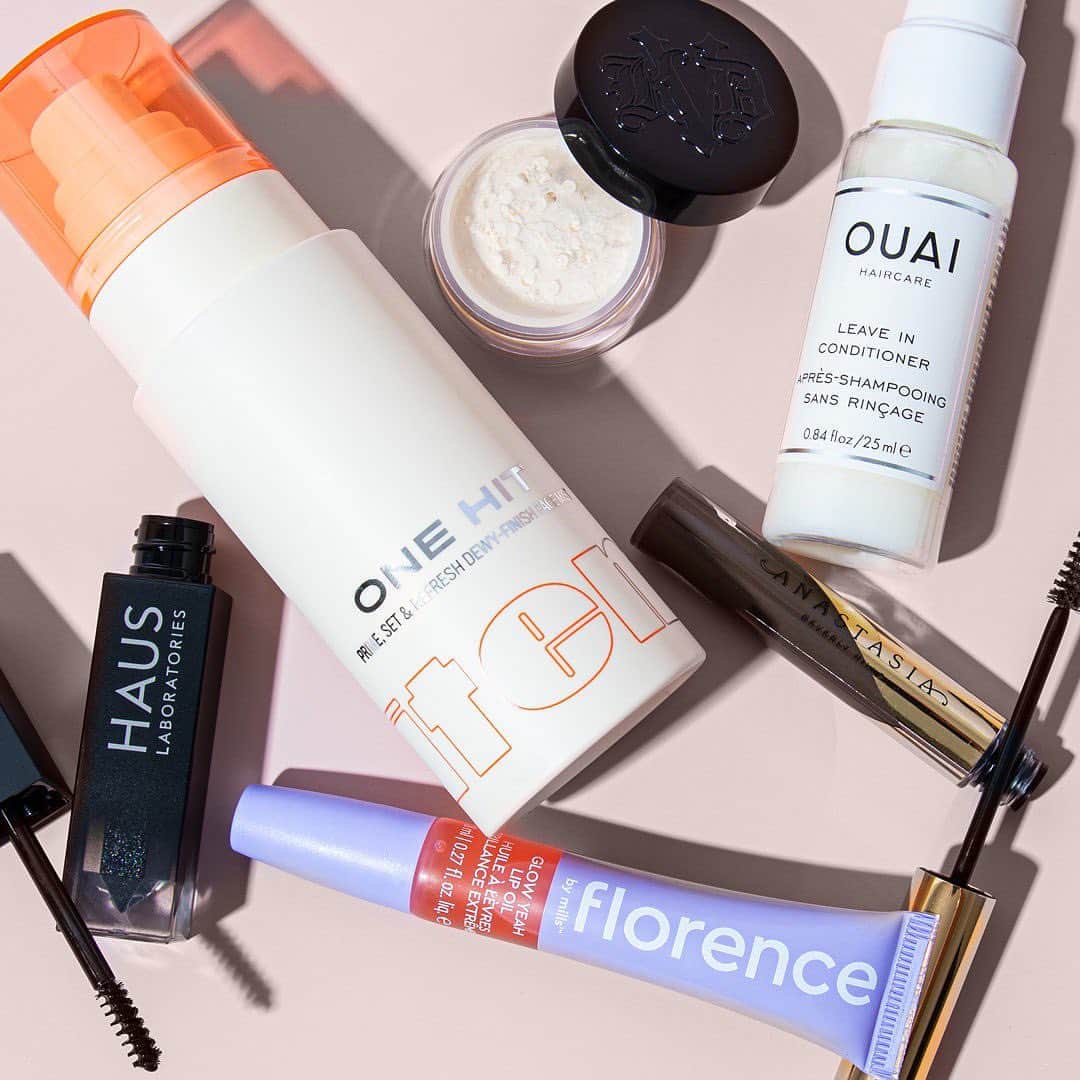 ipsyさんのインスタグラム写真 - (ipsyInstagram)「O-M-G. March is looking 🔥—which one of these brands are you most excited about!?  Products here: @kvdveganbeauty Lock-It Setting Powder  @theouai Leave In Conditioner @anastasiabeverlyhills Dipbrow® Gel  @florencebymills Glow Yeah Hydrating Lip Oil  @hauslabs Risqué Brow & Lash Sparkle Topper  @itembeauty One Hit Triple Action Setting Mist   #cosmetics #beauty #makeup #makeupsubscription #makeupaddict #ipsymakeup #beautyobsessed #beautybox #subscriptionbox #makeuplooks #ipsymakeup #beautyproducts #flatlay #flatlaystyle #flatlayoftheday」2月25日 7時22分 - ipsy