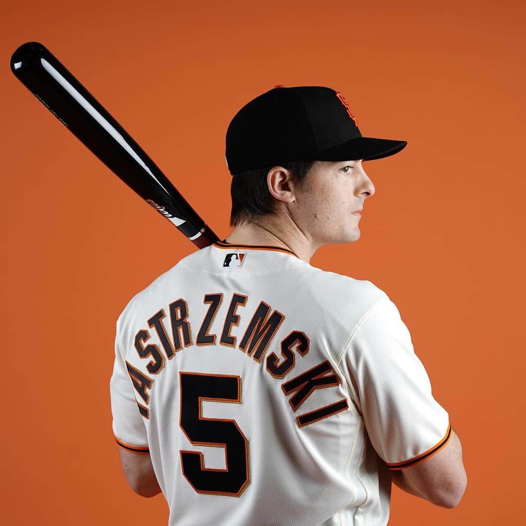 サンフランシスコ・ジャイアンツさんのインスタグラム写真 - (サンフランシスコ・ジャイアンツInstagram)「Orange you glad it’s baseball season? 🍊」2月25日 7時42分 - sfgiants