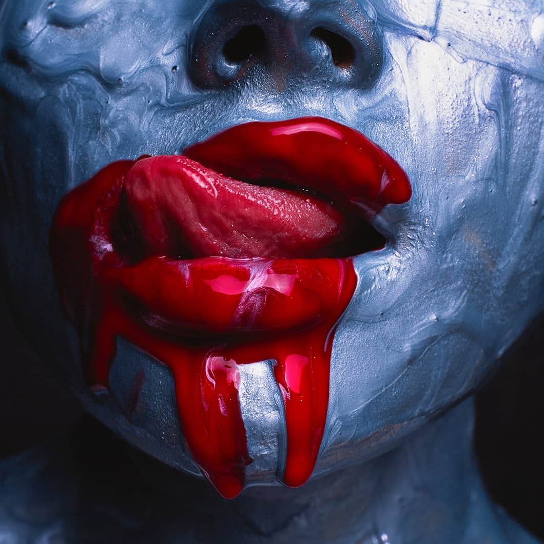 タイラー・シールズのインスタグラム：「The mouth is the gateway to the mind. This is Tongue taken during my Paint series shoot years ago, I am happy to see a 60 by 60 inch print of this on its way to its new home if you swipe right you will see the print next to one of my printers for scale, the color tone and depth in this print is beyond what I imaged it would be but the scale is very interesting to me. I love the idea of these works in someone’s home or collection and I can still replay the exact moment I took this in my head. This was taken on my Hasselblad film camera. So here is my question what song does this image make you think of?」