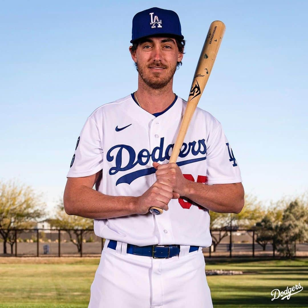 Los Angeles Dodgersさんのインスタグラム写真 - (Los Angeles DodgersInstagram)「Your Champs on Photo Day.」2月25日 8時05分 - dodgers