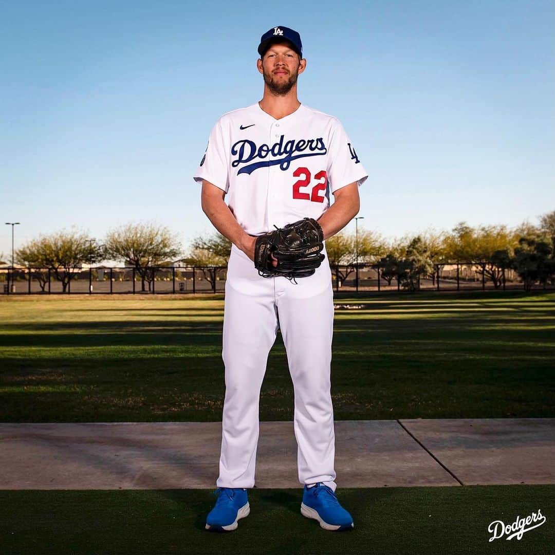 Los Angeles Dodgersさんのインスタグラム写真 - (Los Angeles DodgersInstagram)「Your Champs on Photo Day.」2月25日 8時05分 - dodgers