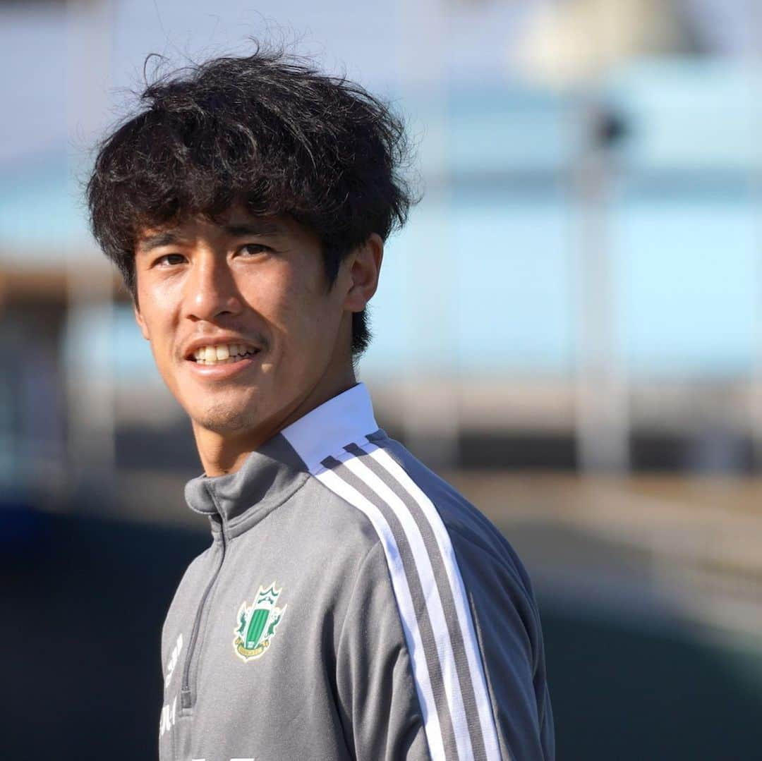 松本山雅FCさんのインスタグラム写真 - (松本山雅FCInstagram)「2.24 トレーニングin鹿児島  #yamaga #松本山雅fc #田中隼磨 #外山凌 #浜崎拓磨 #鈴木国友 #小手川宏基」2月25日 8時24分 - matsumoto.yamagafc