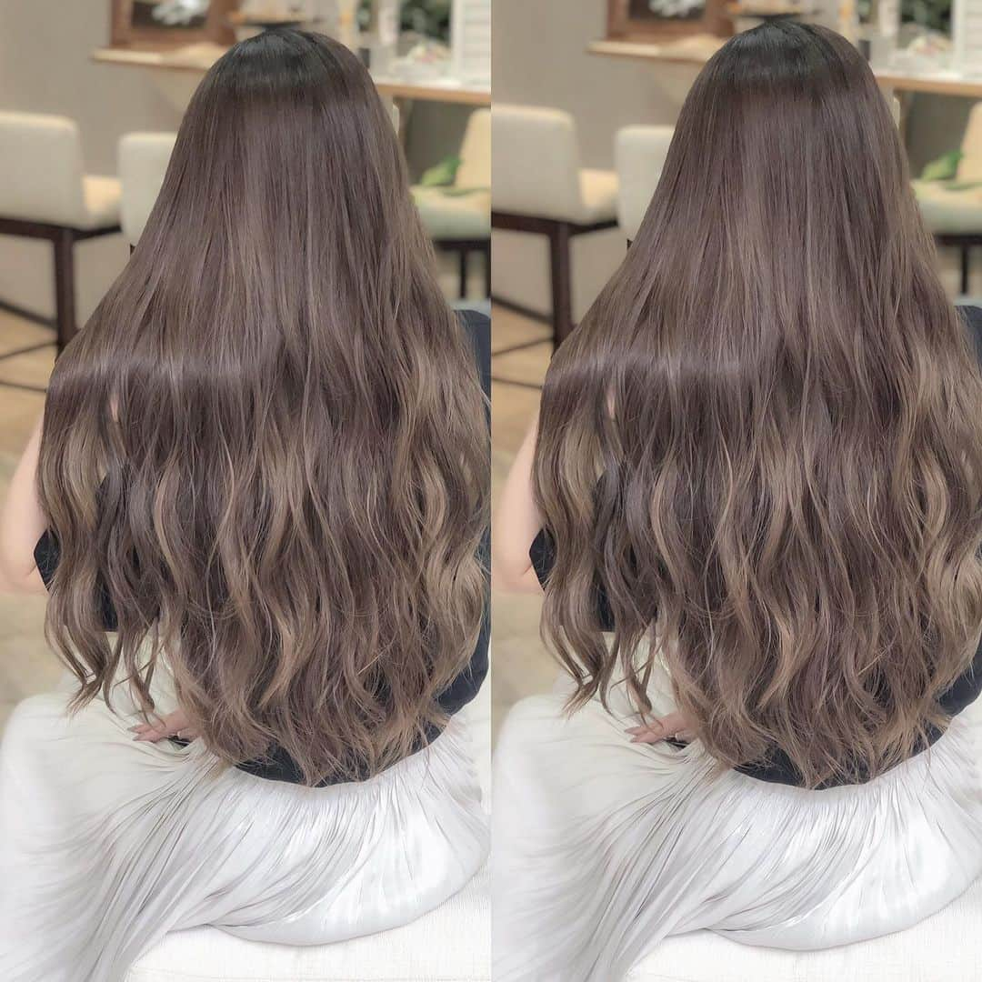 【高砂・美容師】平岡歩 ヘアアレンジ hairarrangeさんのインスタグラム写真 - (【高砂・美容師】平岡歩 ヘアアレンジ hairarrangeInstagram)「【前回入れたハイライトをいかしてオンカラー✨】﻿  ハイライトカラーは一度入れておくと半年ぐらいはオンカラーだけでも綺麗な透明感が楽しめます✨  僕のハイライトはヘアアレンジをより可愛くする為に考えた入れ方になってます✨ くくっただけでもオシャレ、巻いてもオシャレ、ストレートでもオシャレ、アレンジとハイライトの組み合わせは最幸に可愛い😍  その可愛いは作れます🙆‍♀️ そしてその可愛いって感じてもらった時の幸せ〜な気分を毎朝感じながらルンルンで外出して欲しい♪次の御来店までずっと✨  ・﻿ 平岡完全オリジナルのハイライトの入れ方で、ハイライト多目だけど、コントラストがしっかりでる、ハイライトの入れ方になってます✨  技術は楽しく深〜くこだわって行っております、絶対に髪を大切に扱い、全力で綺麗にさせて頂きます✨ ・  ハイライトは元々全体の髪にブリーチをしなくても良いので、フルブリーチするよりはダメージが少ないです🙆‍♀️﻿ 更に、僕はブリーチを5種使い分けて、その人の髪にあったブリーチ選定をして﻿ Wケアブリーチの効果でダメージした感じはほぼ感じさないハイライトを行なってます✨﻿ ﻿ スワイプして見てみて下さい♪﻿ ハイライトの情報も沢山載せています❗️﻿ ﻿ 画像や動画は保存して後から見返してにお使い下さい♪ ＿＿＿＿＿＿＿＿＿＿＿＿＿＿＿＿＿＿＿＿＿＿＿﻿  ﻿ ウールーでは髪を綺麗するだけではなく、シンプルに来てくれた人を幸せにしたい☺️  僕の想いは、お客様にとってWooluuwに来る事が、旅行に行く事と同等くらいの位置付けでありたいと思っています。 僕自身、旅行に行く事が凄く好きで、旅行いくぞー！ってなって、予約して、  その日まで後1ヶ月、 あと1週間 あと3日 あと1日！  って、その日が来るまでワクワク楽しみで、なんかいつもよりテンションも高くいれて、そんな気持ちをWooluuwに行く前からも感じてもらえたら、皆様が幸せでいてもらえるんじゃないかと思い、日頃から技術を磨いたり、アイデアを振り絞って頭を使ってみたりしています☺️   もちろん御来店頂いた当日も至福の時間を過ごしていただき、また次回の御来店までの活力を髪に想いを込めて送り出させていただきたいと思っています☺️  ウールーのテーマでもある、 【写真に残しておきたくなるような空間】が旅行とか楽しいこととリンクしていれば嬉しいです✨ ＿＿＿＿＿＿＿＿＿＿＿＿＿＿＿＿＿＿＿＿＿＿＿﻿ ﻿ 【共に頑張る美容師さん】﻿ 【自分に合うカラーをお探しの方】﻿ 【自分に合うカットデザインをお探しの方】﻿ 【ヘアアレンジがしたい方】﻿ ﻿ の方々向けに毎日更新しています✨﻿ フォローして応援して頂ければ嬉しい限りです😆﻿ ﻿ ⬇︎⬇︎⬇︎⬇︎⬇︎⬇︎⬇︎⬇︎⬇︎⬇︎⬇︎⬇︎⬇︎⬇︎⬇︎⬇︎⬇︎⬇︎﻿ 《@ayumi_hiraoka》﻿ ＿＿＿＿＿＿＿＿＿＿＿＿＿＿＿＿＿＿＿＿＿＿＿﻿ @wooluuw 代表　﻿ 平岡歩﻿ ﻿ ウールーは﻿ ・キッズルーム完備﻿ ・FREE Wi-Fi﻿ ・日替わりデザートサービス🍰﻿ ・豊富なドリンクサービス🥤﻿ ・オリジナルシャンプー﻿ など、ウールーでしか体験できない﻿ 想い出に残る仕掛けが沢山あります✨﻿ ﻿ ただ髪を綺麗に整えるだけでなく﻿ 私達が輝かせたいのはあなたの心です☺️ ﻿ ﻿ 【お店情報】﻿ 営業時間　10時〜20時ぐらい﻿ 料金表　インスタグラム　ハイライトに記載﻿ 住所　兵庫県姫路市二階町﻿ ﻿ 【ご予約方法】﻿ ご予約時にLINE @にて﻿ ・料金の事前提示﻿ ・所要時間の事前提示﻿ ・このカラーはどのメニュー選べばいい？﻿ などお気軽にご相談下さい🙇‍♂️ ご予約はこちらのLINEからお願いします♪﻿ LINE ID 【@ekm1861m】﻿ LINEのID検索より検索してください﻿ 最初の＠マークを忘れずに入れて下さい。 ご質問などはコメントにお願い致します！ ・﻿ ﻿#ハイライトカラー #ハイライトヘア #ブリーチカラー  #姫路美容院 #ハイライトグレージュ #ハイライトベージュ #ハイライト #外国人風ヘア  #外国人風カラー  #姫路美容室 #髪質改善」2月25日 8時50分 - ayumi_hiraoka