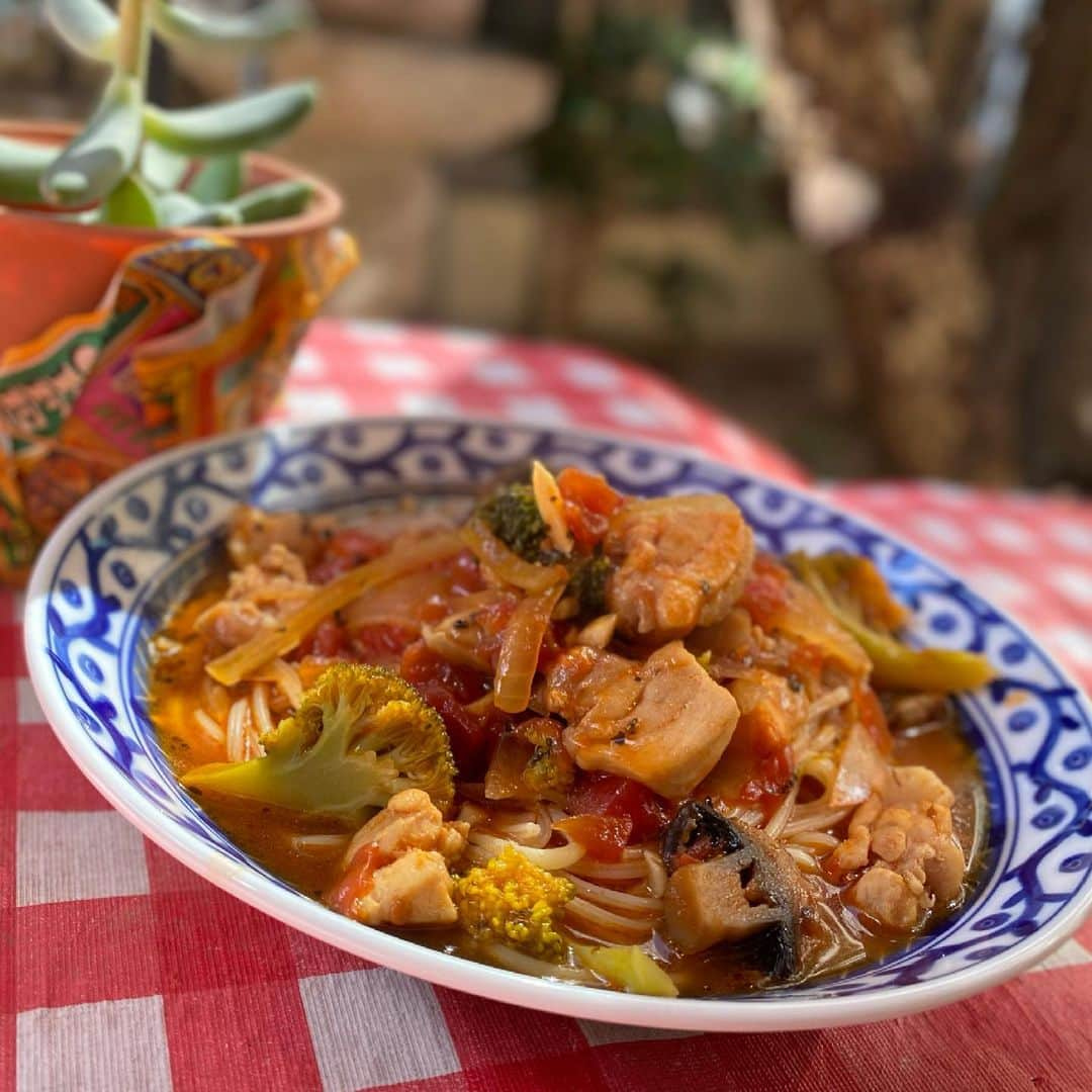 川崎麻世さんのインスタグラム写真 - (川崎麻世Instagram)「麻世のお家ごはん🏠  スープパスタ🍝  天気もよかったので庭でパスタを頂きパスタ🍝💦  #料理 #手料理 #homecooking #homecookingisthebest  #손요리 #요리 #맛있다 #일본인배우 #무조건 #手工料理 #好吃 #日本美食 #japanesetraditional #japanesefood #Eeeeeats #eeeeeats #yummy #yummyfood #food #pasta #pastalove #pastalover #mayo」2月25日 9時13分 - mayokawasaki