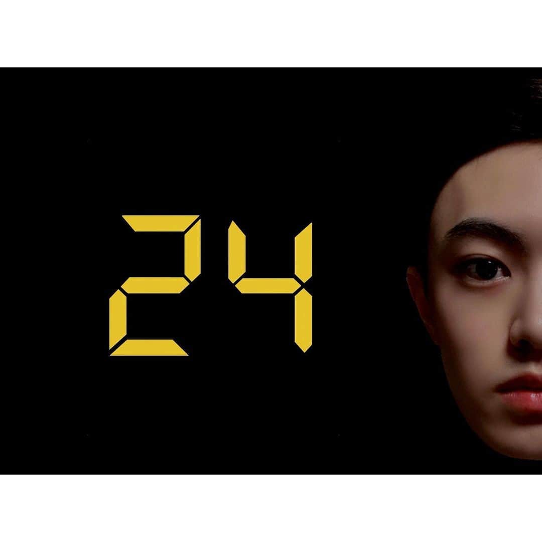 上村海成のインスタグラム：「24歳になりました。いつも応援ありがとうございます！！  24歳1発目の舞台「ぼくの名前はズッキーニ」が3日後の28日から上演されますので是非！23歳の僕とは一味違う様をご覧下さい。」