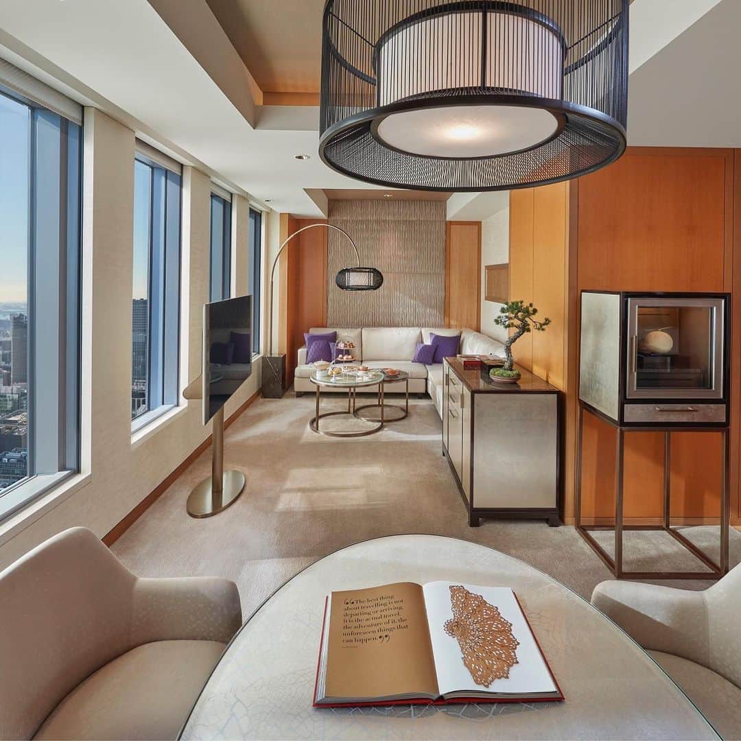 Mandarin Oriental, Tokyoさんのインスタグラム写真 - (Mandarin Oriental, TokyoInstagram)「【3月4日まで予約受付中！期間限定宿泊プラン】  現在、2021年3月18日（木）までの宿泊限定の大変お得な宿泊プラン（一室2名さま45,000円～税サ別）を販売中です。朝食とスパやレストランでご利用いただける5,000円のホテルクレジットが付いた特別プランです。この機会をお見逃しなく！  ご予約期間：2021年3月4日 (木)まで ご宿泊期間：2021年3月18日 (木)まで 詳細はプロフィール又はハイライトよりご覧ください。  Bookings for the special Limited-Time Offer for stays until 18 March 2021, starting from JPY45,000 (excluding tax and service charge), including breakfast and JPY5,000 hotel credit, will be closed on 4 March 2021. Take advantage of this opportunity to treat yourself!  Booking Period: Until 4 March 2021 Stay Period: Until 18 March 2021 For more information, link in bio or click Highlight.」2月25日 9時38分 - mo_tokyo
