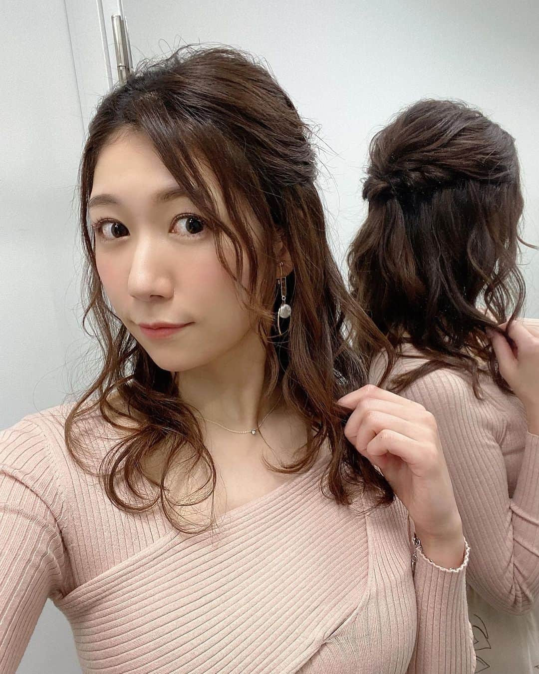 穂川果音さんのインスタグラム写真 - (穂川果音Instagram)「hair style  ハーフアップだよ♪  #ゆる巻き #ハーフアップ #hairstyle #hairarrange #イヤリング　#アベプラ 　#ハーフアップアレンジ　#earrings」2月25日 9時41分 - hokawakanonn