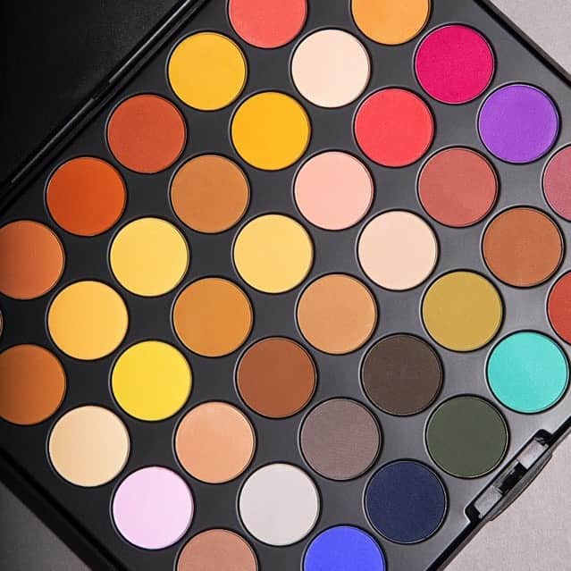BH Cosmeticsのインスタグラム：「All matte everything 👀 P.S. this 42 color shadow palette is *only* $28 😱 #bhcosmetics」