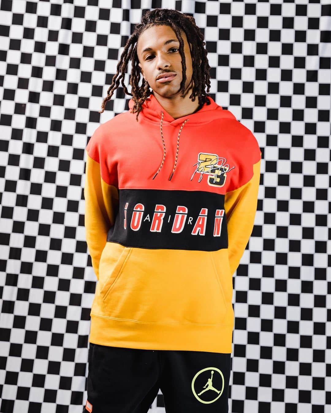 Foot Lockerのインスタグラム：「Win the Race 🏁  New #Jordan Motorsport Apparel just arrived online and in select stores.」