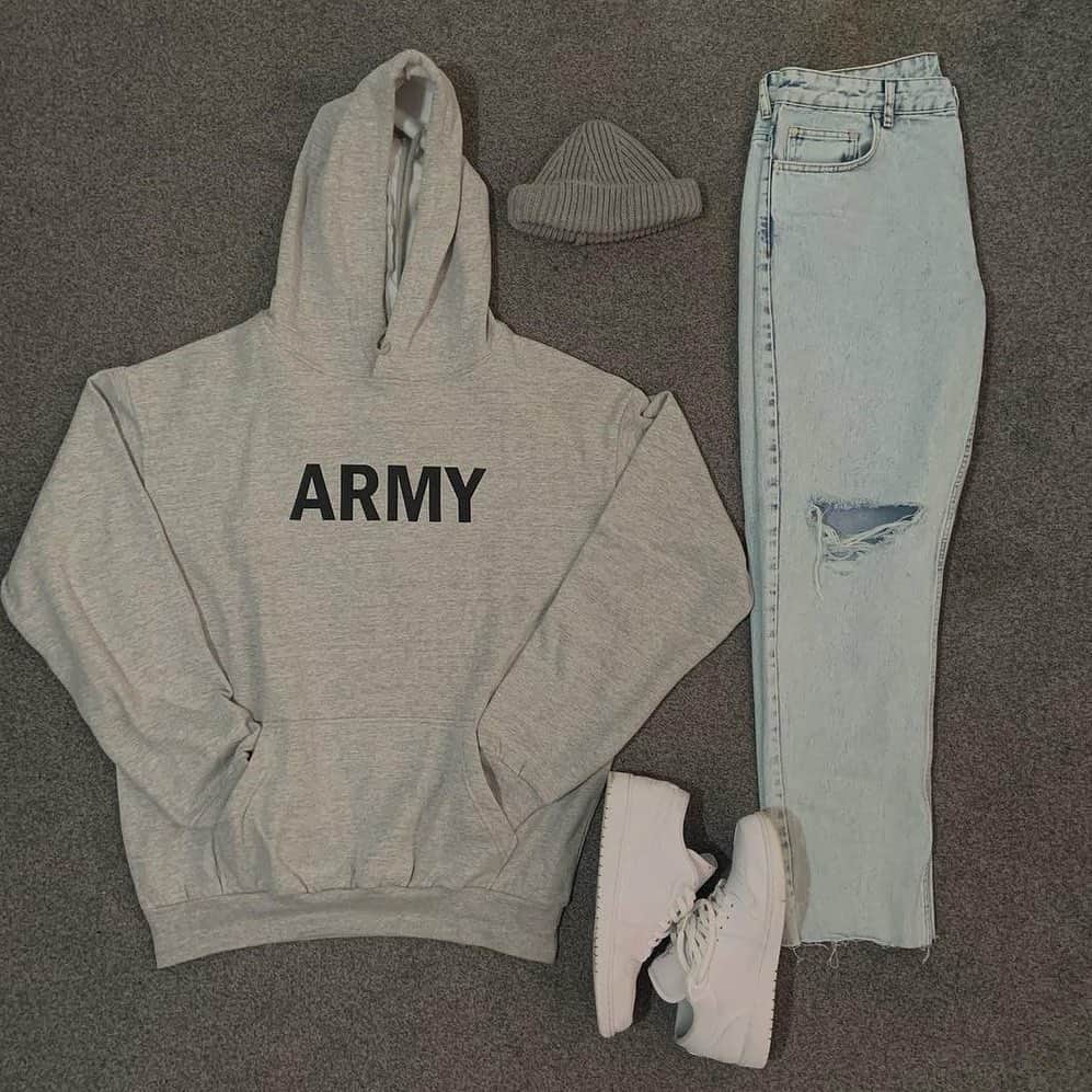 ロスコのインスタグラム：「Everybody loves a good army fit. #9189 #rothco #army #RothcoRegram: @emptysean」