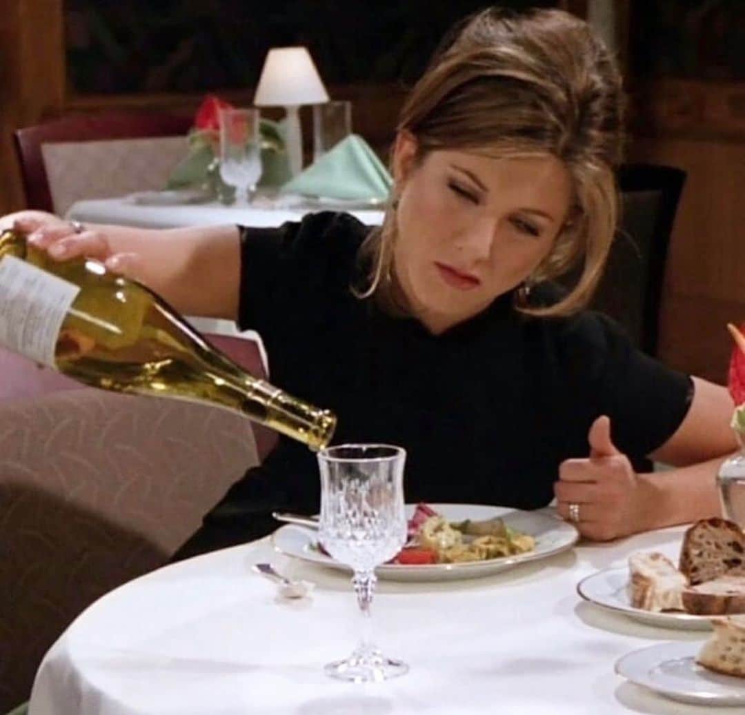 BCBGマックスアズリアのインスタグラム：「The feeling when it’s only Wednesday. Which 90’s Rachel Green mood are you today— 1, 2, 3 or 4? (via @90sanxiety)」