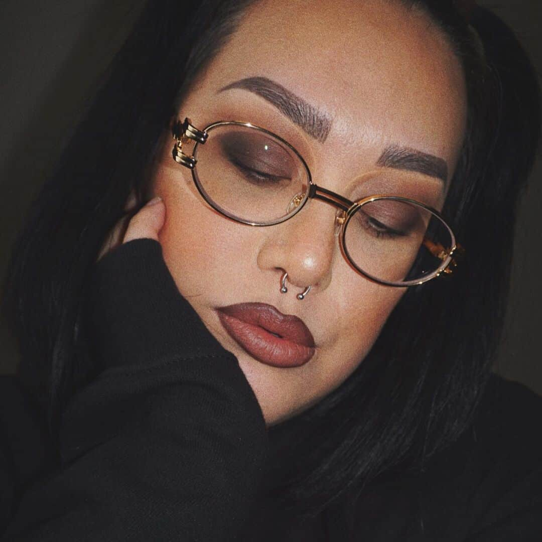 Sayaka Obaraさんのインスタグラム写真 - (Sayaka ObaraInstagram)「🤎🤎🤎 👁 @meltcosmetics #meltneutralbrownspetitestack  👄 #meltsuntan lipstick & #meltcolumbia eyeliner 👓 @9fivers St. James Bolt . . #meltcosmetics #meltpetitecollection」2月25日 11時40分 - sayaka_xx