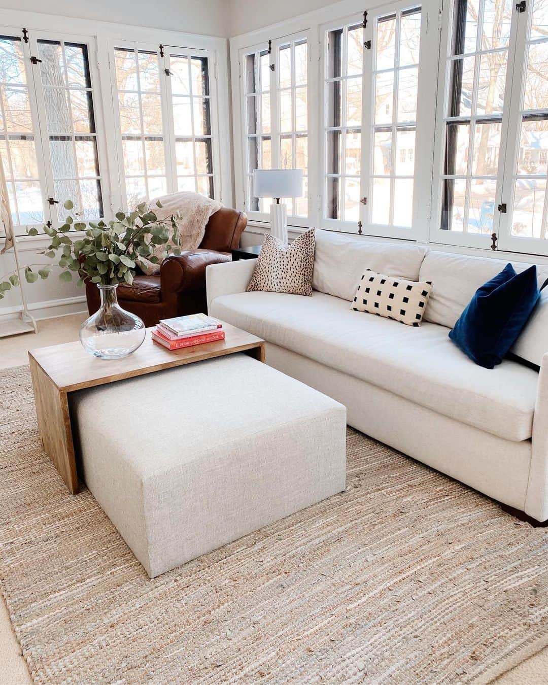 Anna Jane Wisniewskiのインスタグラム：「It took me a really long time to photograph this room...I’ll blame covid. But it has gotten so much use this year! I can’t wait to show the before and after on the blog next week (this is just an iPhone pic).   (@thehavenly designed this room for me, specifically @kelseyfischer!)  http://liketk.it/3944C #liketkit @liketoknow.it #StayHomeWithLTK #LTKhome   #sunroom #office #thisoldhouse #thisoldtudor」