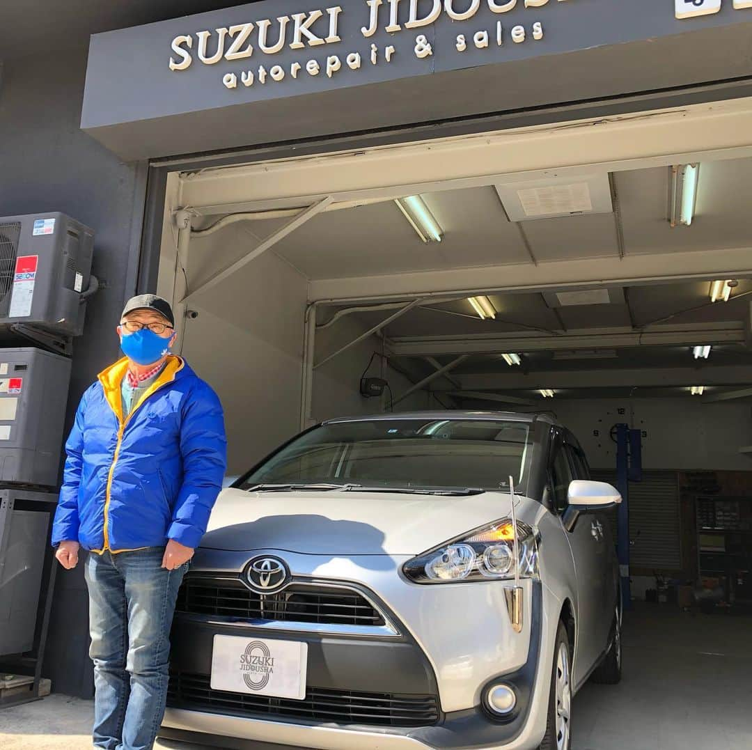 suzukijidoushaさんのインスタグラム写真 - (suzukijidoushaInstagram)「. いつもありがとうございます👨🏻‍🔧✨🚗 . シエンタを納車させて頂きました💁‍♂️ . 送迎の現場で役に立つ🚘✨ . #鈴木自動車 . #整備士募集中  . #整備工場 . #シエンタ」2月25日 12時10分 - suzukijidousha.sj