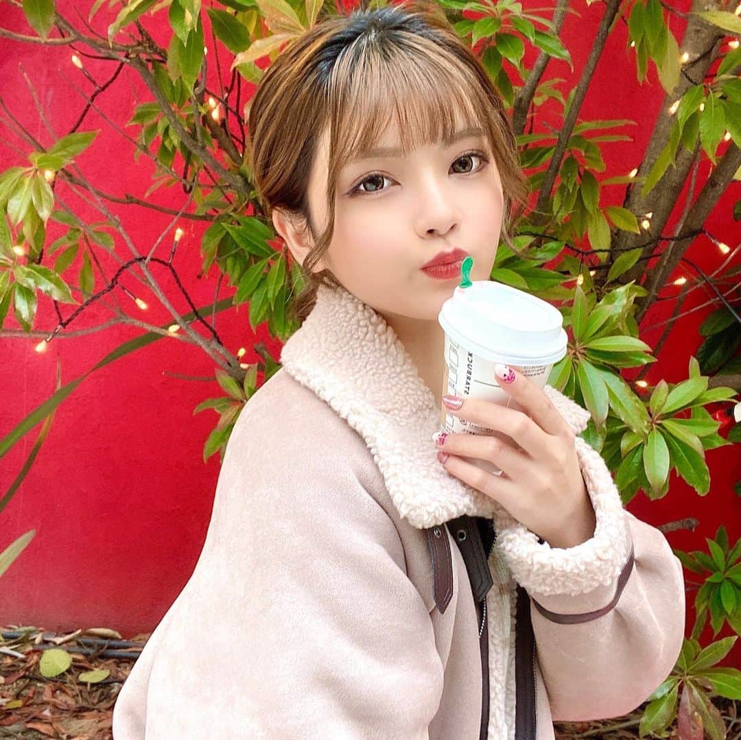 岩永由里奈のインスタグラム：「スタバの写真これラスト😳バエルところが多いから種類いっぱいとれた🥸」