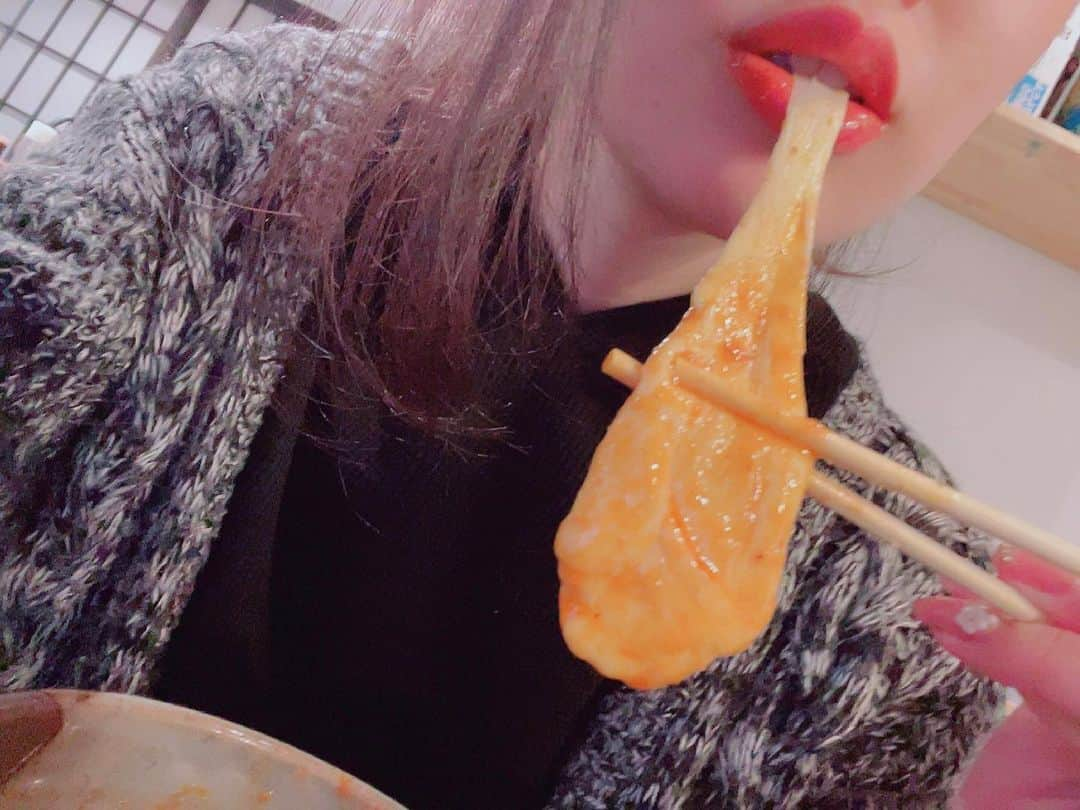 釘町みやびさんのインスタグラム写真 - (釘町みやびInstagram)「チーズみょーーん♥ . . . #はらぺこ  #チーズ好き  #びよーん  #食いしん坊  #飯テロ  #モッツァレラチーズ  #唇  #フェチ」2月25日 23時19分 - miyajyaga382