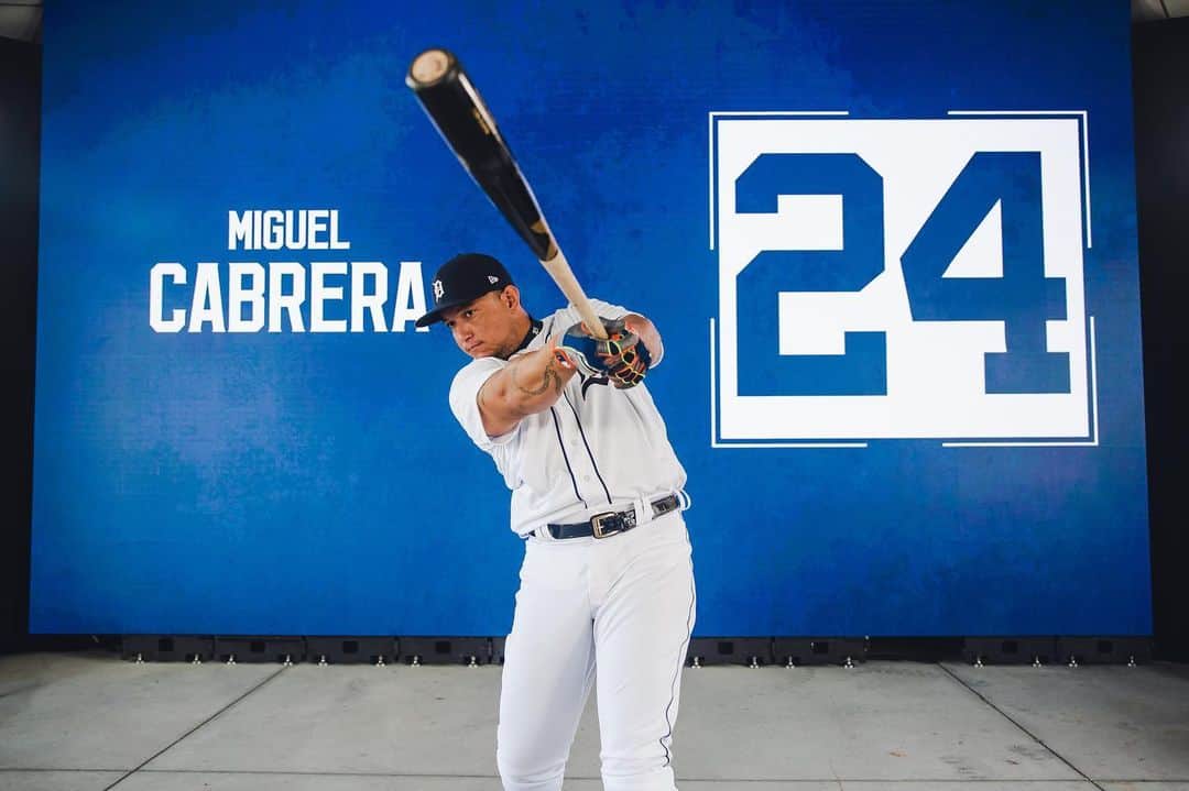 ミゲル・カブレラのインスタグラム：「JD @jdmartinez28 swing up 😁 @teamsosabaseball」