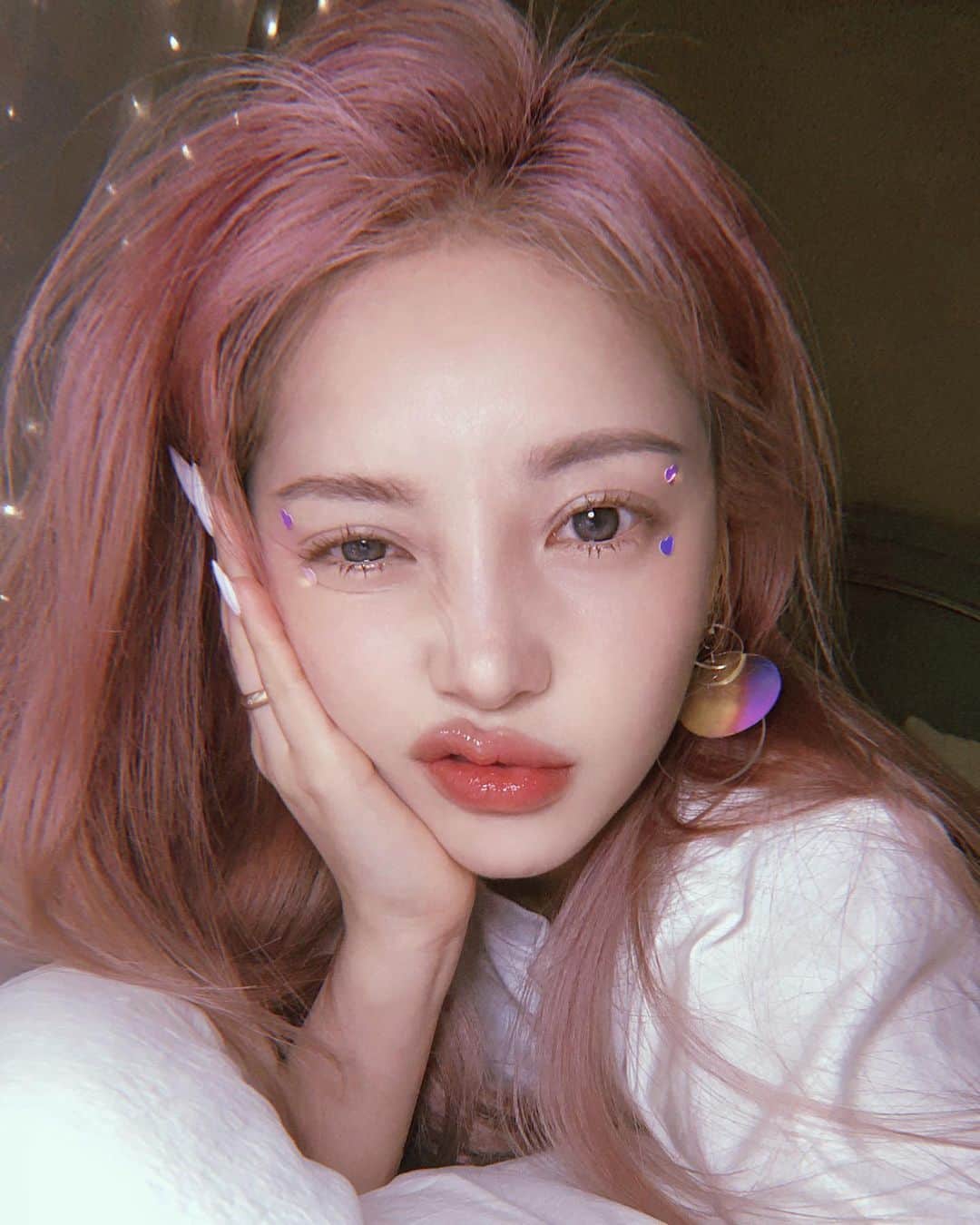 ポニーのインスタグラム：「why doesnt bath & bodyworks ship to Korea😭😭 왜 배쓰앤바디웍스 한국 배송 안 되는 거예요 한국에서 구할 수 있는 거 종류가 너무 없는데 ㅠㅠ 배대지 그거 어떻게 하는 건데.......」
