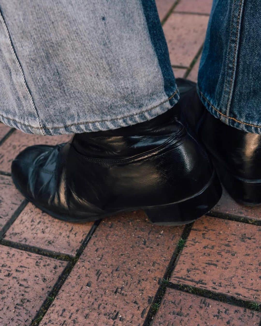 Fashionsnap.comさんのインスタグラム写真 - (Fashionsnap.comInstagram)「【スナップ】 Name: 佐藤 栄太郎 Age: 32 Occupation: ドラマー（indigo la End ）、DJ  Knitwear #used Pants #TACASi × #BOBSON Shoes #used  #スナップ_fs #fashionsnap #fashionsnapwo_men #snap #ファッションスナップ #streetsnap #ストリートスナップ #japan #tokyo #fashion #streetstyle #streetwear #streetscene #ストリートファッション #style #コーディネート #tokyofashion」2月25日 21時54分 - fashionsnapcom
