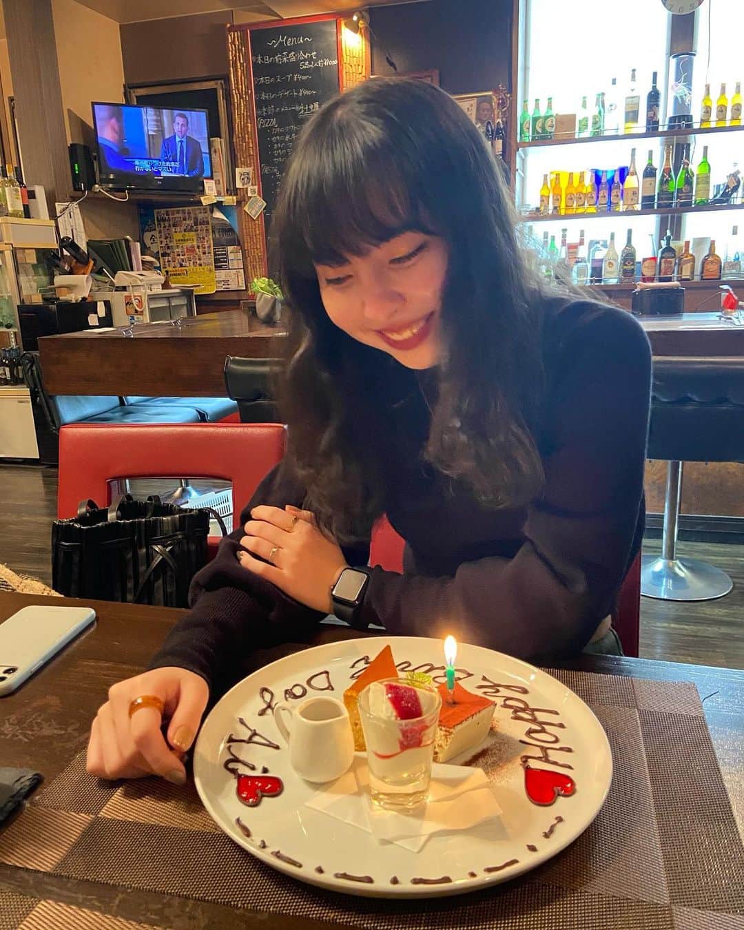 遠藤愛のインスタグラム：「🎂 19歳になりました🌛 何事にも全力でポジティブに、 自分らしく突き進む年にしたい🐕 もっともっと頑張るぞ〜＾＾」