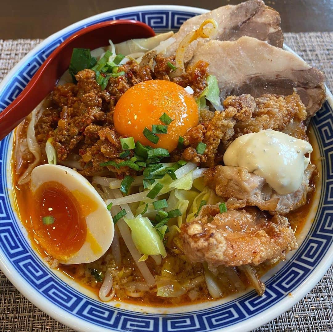 中村かなのインスタグラム：「若者男子の食べ物🍜  #アラサーは食べ切れませんでした #もう無理しない🤣 #デブの食べ物」
