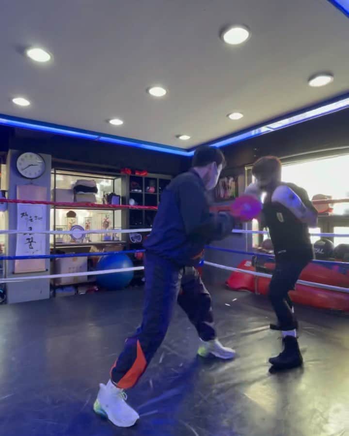 のインスタグラム：「1!!2!!🇰🇷」