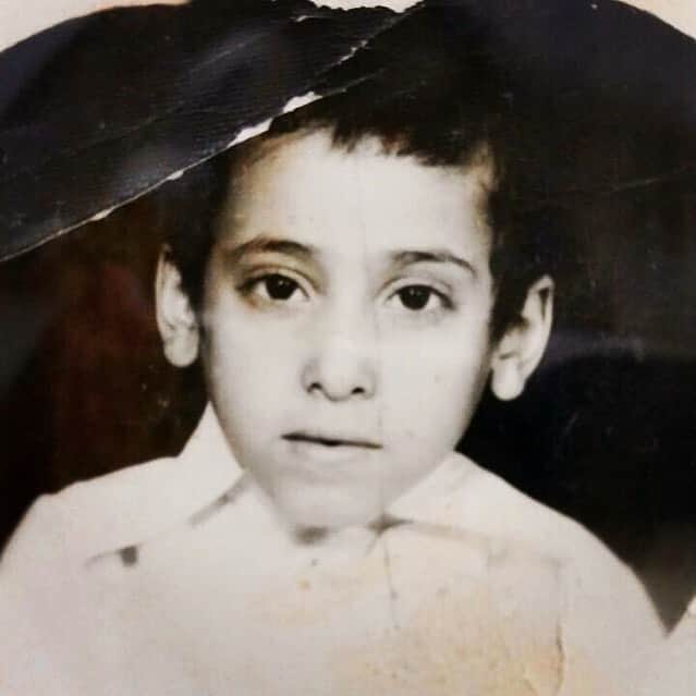 サーミー・アル＝ジャービルのインスタグラム：「#TBT عودة إلى الزمن الجميل 💙 صورتي بعمر الـ6 سنوات」