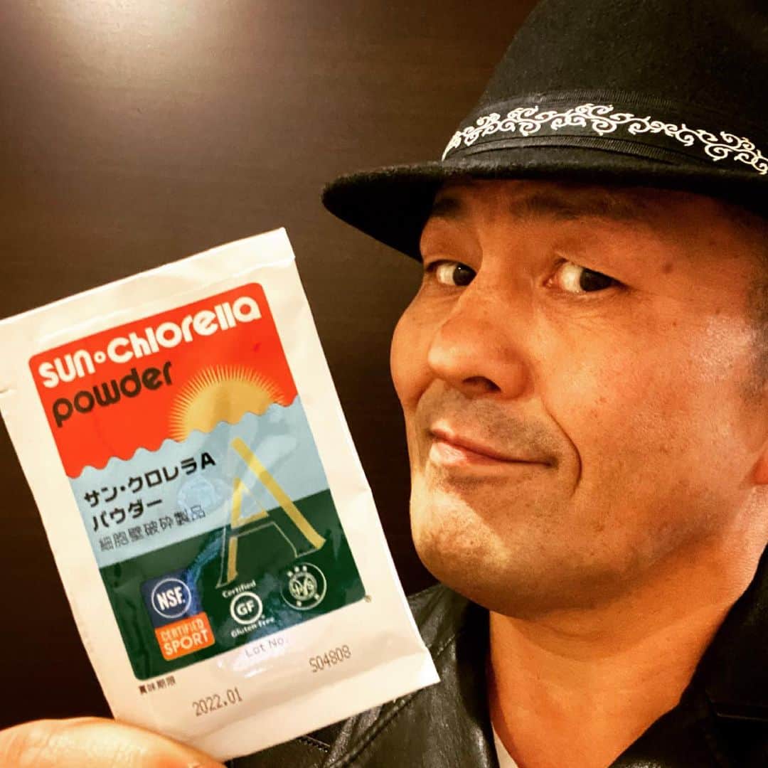 のインスタグラム：「Yesterday, Today & Tomorrow  #sunchlorella #クロレラ #サンクロレラ #sunchlorellasport @sport_sunchlorella  昨日、今日…そして明日。毎日続けて体調を整える。ガキの頃に夢見た「まだ見ぬステージ」その場所にいくその日まで、毎日カラダを整える。」