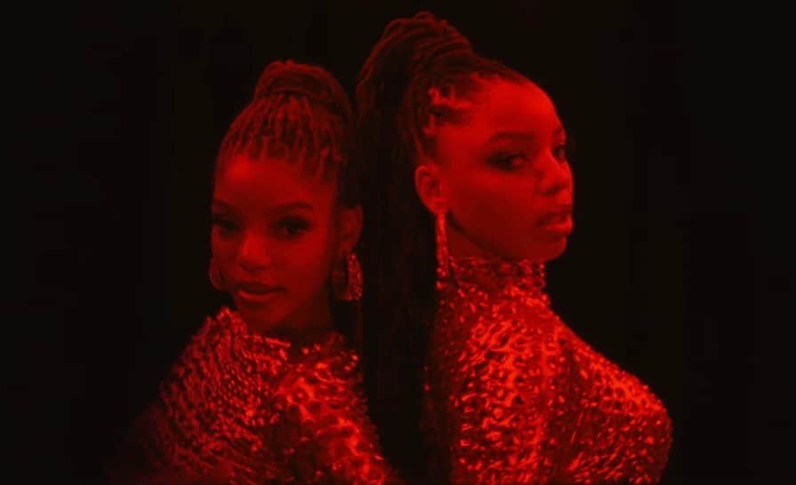 MTVさんのインスタグラム写真 - (MTVInstagram)「Did I stay awake till an ~ungodly hour~ for @chloexhalle’s new music video? Yes. Yes I absolutely did.」2月25日 14時50分 - mtv