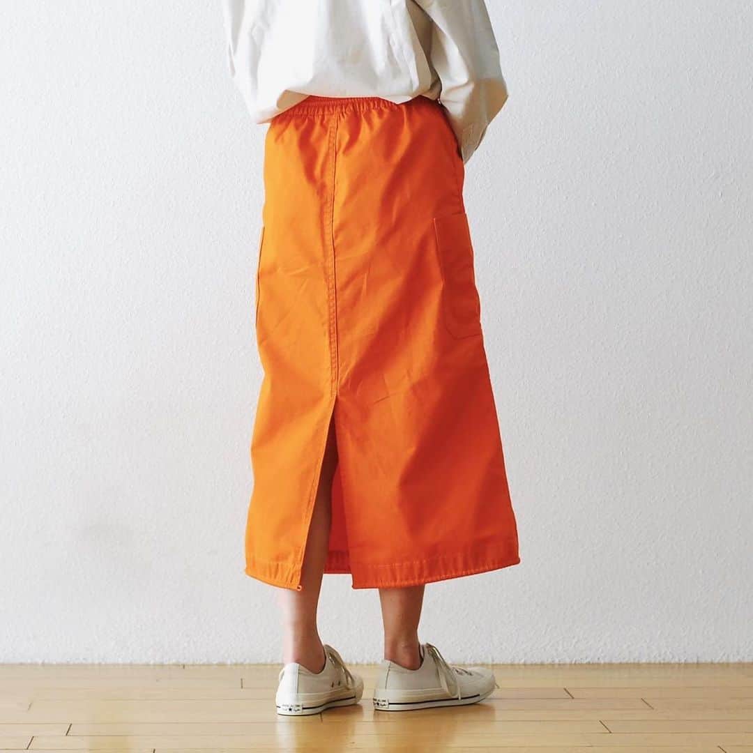 wonder_mountain_irieさんのインスタグラム写真 - (wonder_mountain_irieInstagram)「［#wm_ladies ］ itten. / イッテン "itten line skirt -Ventile-" ￥18,700- _ 〈online store / @digital_mountain〉 http://www.digital-mountain.net/shopdetail/000000010169/ _ 【オンラインストア#DigitalMountain へのご注文】 *24時間受付 *14時までのご注文で即日発送 *1万円以上ご購入で送料無料 tel：084-973-8204 _ We can send your order overseas. Accepted payment method is by PayPal or credit card only. (AMEX is not accepted)  Ordering procedure details can be found here. >>http://www.digital-mountain.net/html/page56.html _ #itten.  #イッテン _ 本店：#WonderMountain  blog>> http://wm.digital-mountain.info _ 〒720-0044  広島県福山市笠岡町4-18  JR 「#福山駅」より徒歩10分 #ワンダーマウンテン #japan #hiroshima #福山 #福山市 #尾道 #倉敷 #鞆の浦 近く _ 系列店：@hacbywondermountain _」2月25日 15時05分 - wonder_mountain_