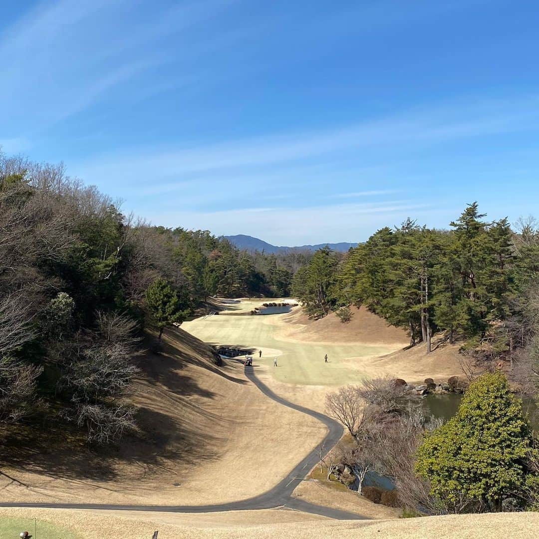吉見一起さんのインスタグラム写真 - (吉見一起Instagram)「ゴルフ日和 天気は100点満点だが腕前は、、、 楽しいゴルフでした。」2月25日 15時17分 - kazukiyoshimi_official