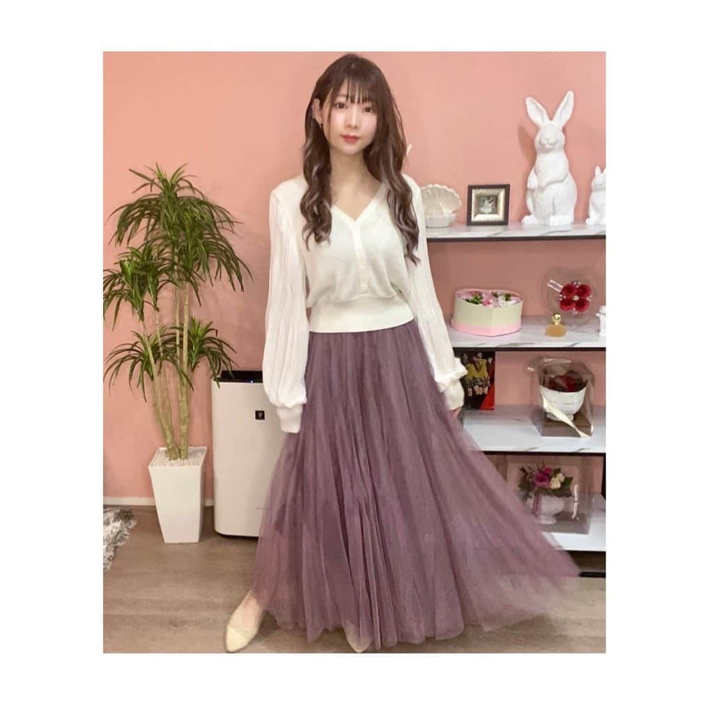 えっちゃんさんのインスタグラム写真 えっちゃんinstagram この前のあったかい日に着た春服コーデ かわいい服を着たりかわいいと言ってもらえると人生が楽しくなるよね トップス Grl Official スカート Grl Official シューズ Apres Jour