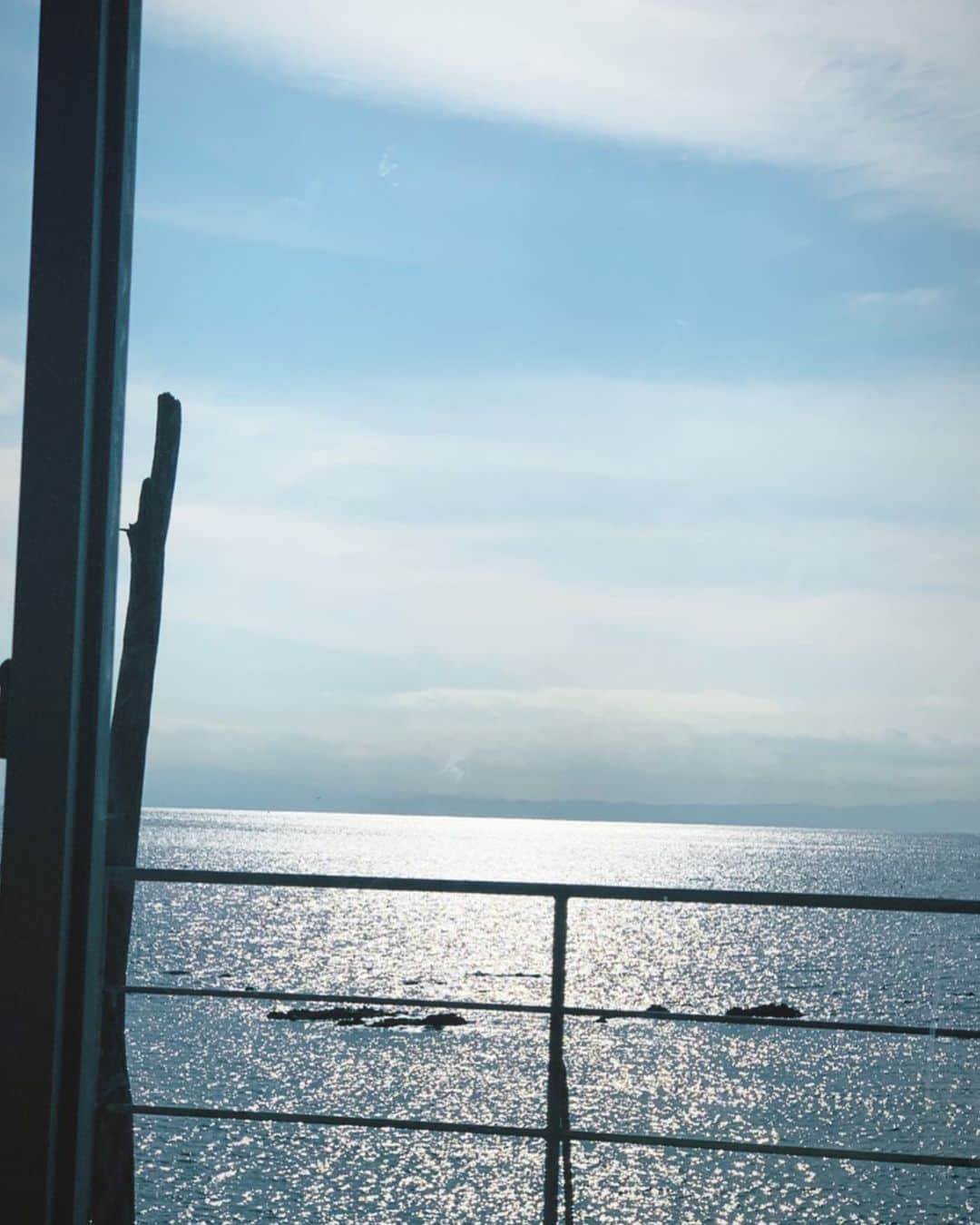 仲美咲のインスタグラム：「冷たい風と暖かい太陽が合わさったらずっといられるよね。」