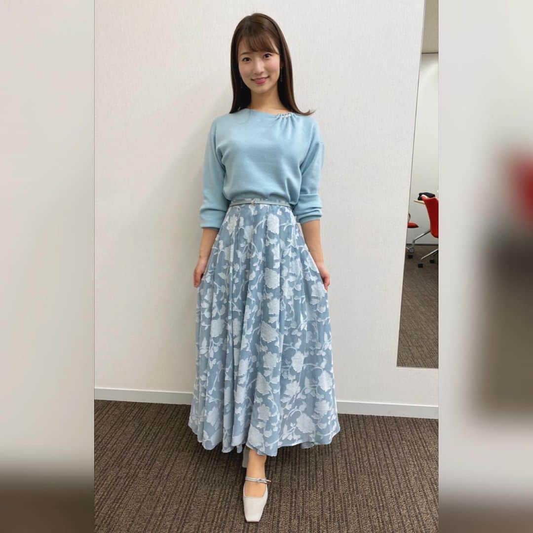 安藤萌々さんのインスタグラム写真 - (安藤萌々Instagram)「今日の18:45〜20:00 くりぃむしちゅーの ハナタカ！優越館  新コーナーに出させて頂きました👃   思わず、一緒に挑戦したくなる新コーナーです✨   私は唐揚げが好きなので… から揚げの専門家軍団が教えたいハナタカな事実は見ているだけでお腹が空きました🤤 是非見てください😋🌸   トップス  STRAWBERRY FIELDS @strawberry_fields_official  スカート RANDA @randa_pic  アクセサリー NOIR DE POUPEE @noirdepoupee_official   シューズ RANDA @randa_pic   #春コーデ #フェミニン #外ハネ #バラエティ #ハナタカ #初めて #ootd #オーガンジー #透け感 #レース #スクエアトゥ #ニット #彩度 #くすみブルー #ピンクメイク #おしゃれさんと繋がりたい #骨格ウェーブ #骨格診断」2月25日 15時55分 - momo_ando_ex