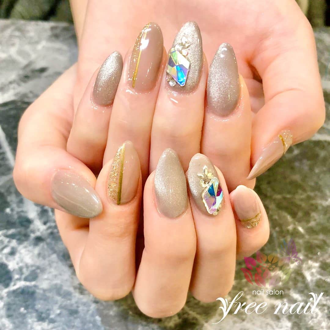 ネイルアーティストryさんのインスタグラム写真 ネイルアーティストryinstagram マグネットビジューネイル 大人ロング ネイリスト ネイルアーティスト ネイルアート ネイルチェンジ ネイルサロン 大阪ネイルサロン ネイルスクール ネイル