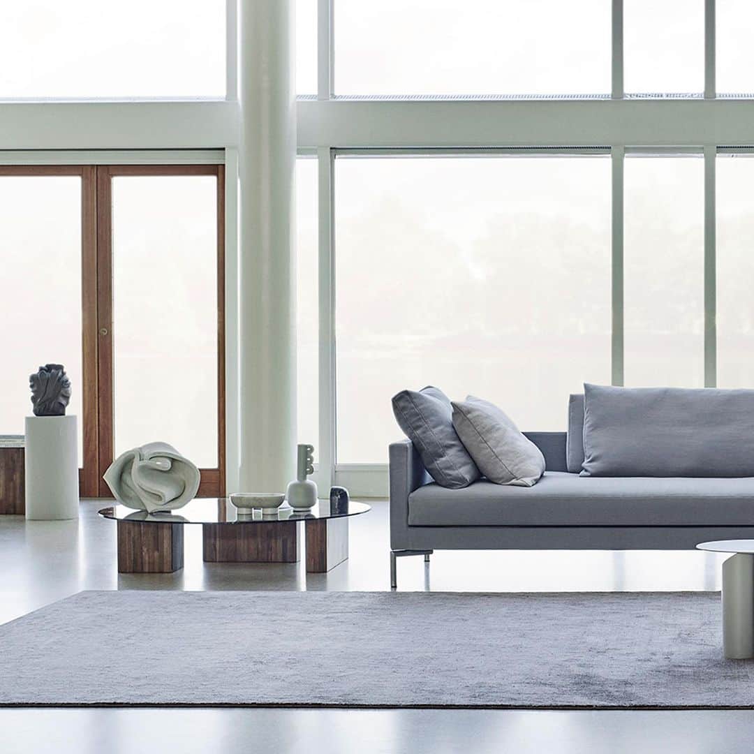 eilersenのインスタグラム：「Plano works perfectly as a single chaise longue, but you can also buy Plano as a finished sofa with two armrests with a total length of either 230 or 240 cm.⁠⁠ •⁠⁠ •⁠⁠ •⁠⁠ #eilersen #plano #eilersenfurniture #myeilersen #interiordesign #homedecor #sofa #danishdesign #inredning #finahem #interiorlovers #interiordesign #modernliving #minimalism #nordiskehjem #nordicinspiration #nordicliving #craftsmanship #luxurylifestyle #boligindretning #designinterior #livingroominspo #boliginspiration #softminimalism #hemindredning #schönerwohnen #nordicminimalism」