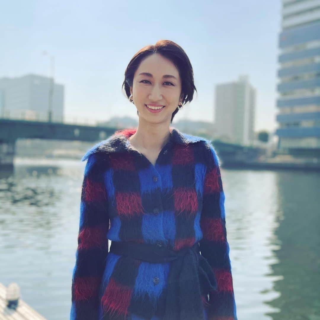 Ms.OOJAのインスタグラム：「天気の良い日が続きますね🤧花粉症、今年は対策したのでバッチリ！  現在2/28まで おじゃファミ会で私への質問を受け付けてます。 こちらは10周年記念としておタズさん　@joylous_tokyo に撮ってもらった写真集を製作中なんですが その中に質問コーナーで入れたいと思ってます☺️  10周年の記念なのでみんなでつくりたいなーと思って☺️  おじゃファミからの質問待ってます😊  こちらから https://msooja.jp/news/20210222q/  写真集の発売はもう少しお待ちを〜  #msooja #おじゃファミ会　#投稿の写真は写真集とは関係ないです」
