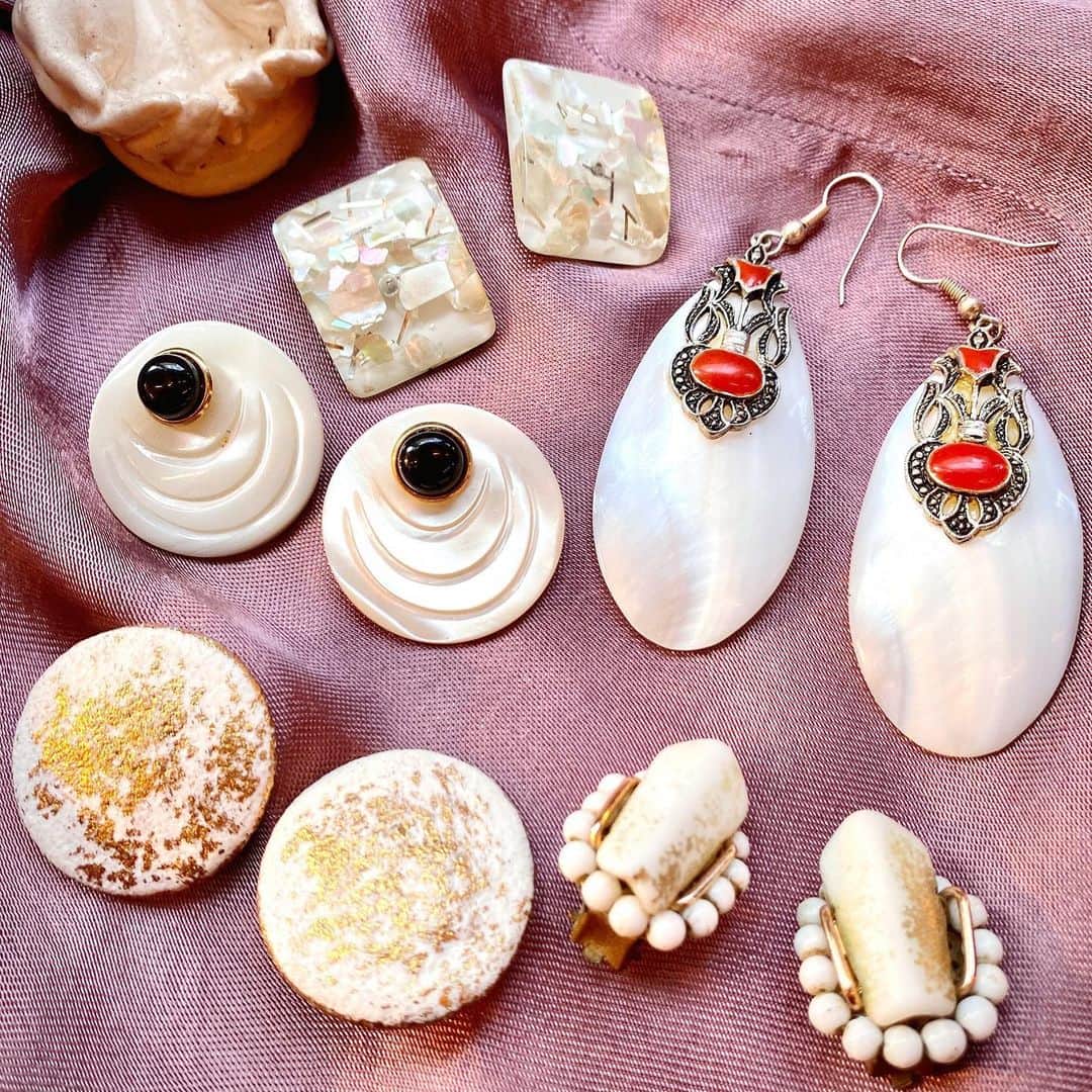 Chief used&vintageのインスタグラム：「Vintage Earrings  ¥5800-¥6400 Each  通販ご希望の方はDMまたはメールにてお問い合わせ下さいませ。」