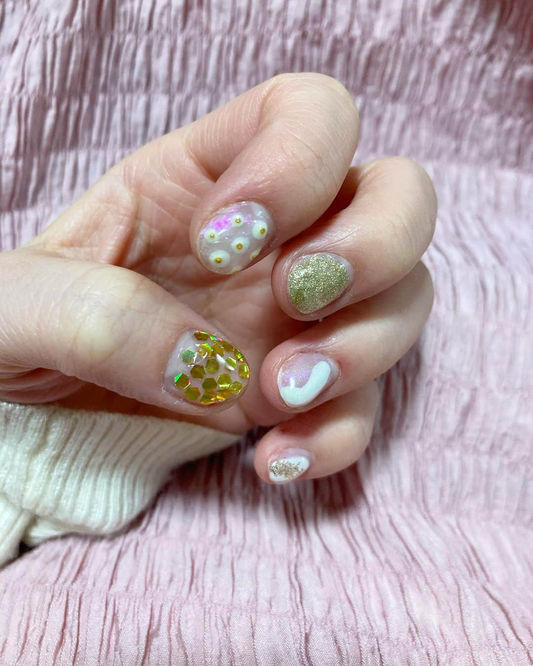 matano Kastaneのインスタグラム：「nail✨🌟　kirakira にしたかった💅✨🌟」