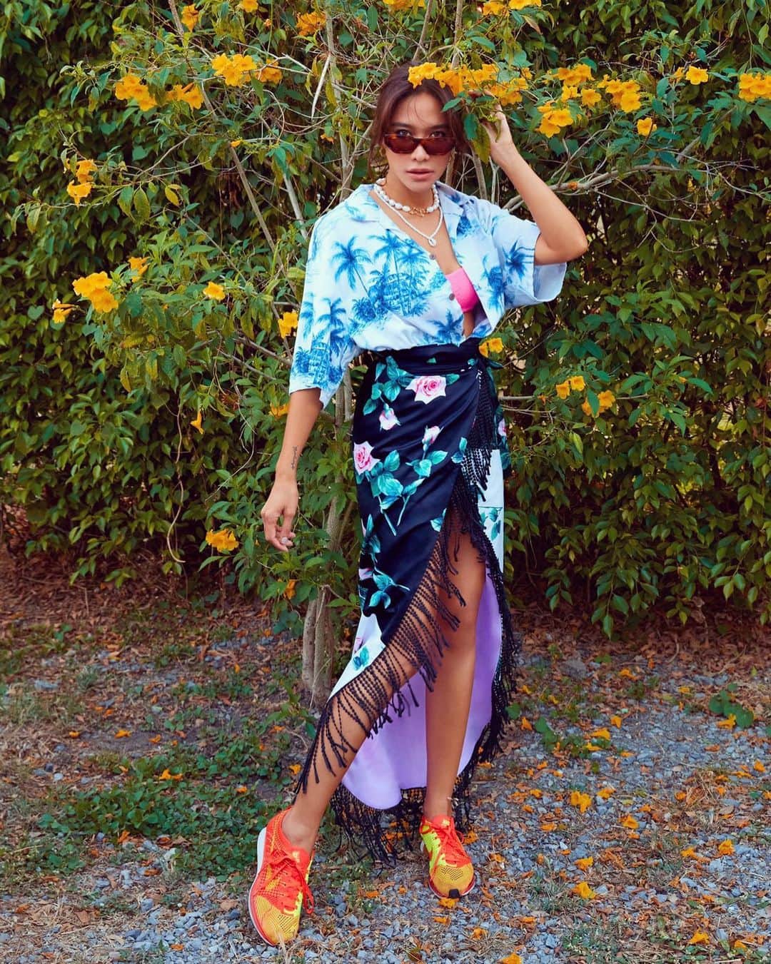 Laila Boonyasakのインスタグラム：「🌺🌞🌴🥰🤍 @whatsoever_official @pacharee」