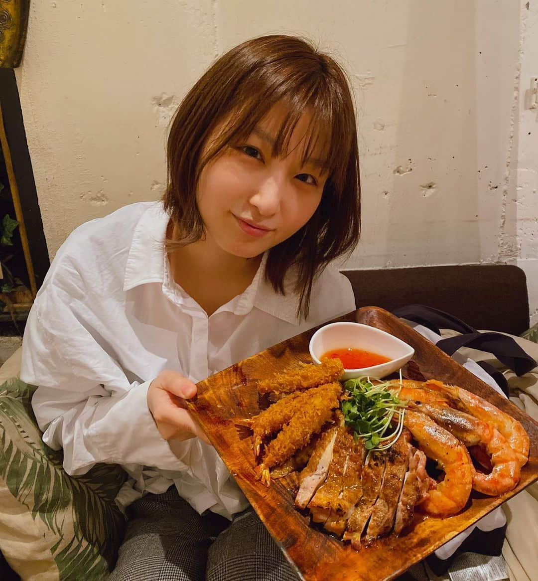 吉田実紀さんのインスタグラム写真 - (吉田実紀Instagram)「みゆきちとエビ沢山食べて来た〜🍤❤️❤️❤️❤️❤️❤️ . . . ずっと気になってたエビの食べ放題に行って来たよ。 海老は身がしっかり大きめでプリプリしてて美味しかった😩❤️ . . . ガーリックもしっかり効いててこれはね沢山食べられますよ。 これが食べ放題って最高だよね😩❤️ ご馳走様でした！ . . . . .  #🦐 #海老 #エビバリ #錦糸町グルメ #海老料理 #錦糸町飲み #錦糸町海老 #pr」2月25日 17時26分 - yoshidamiki1124