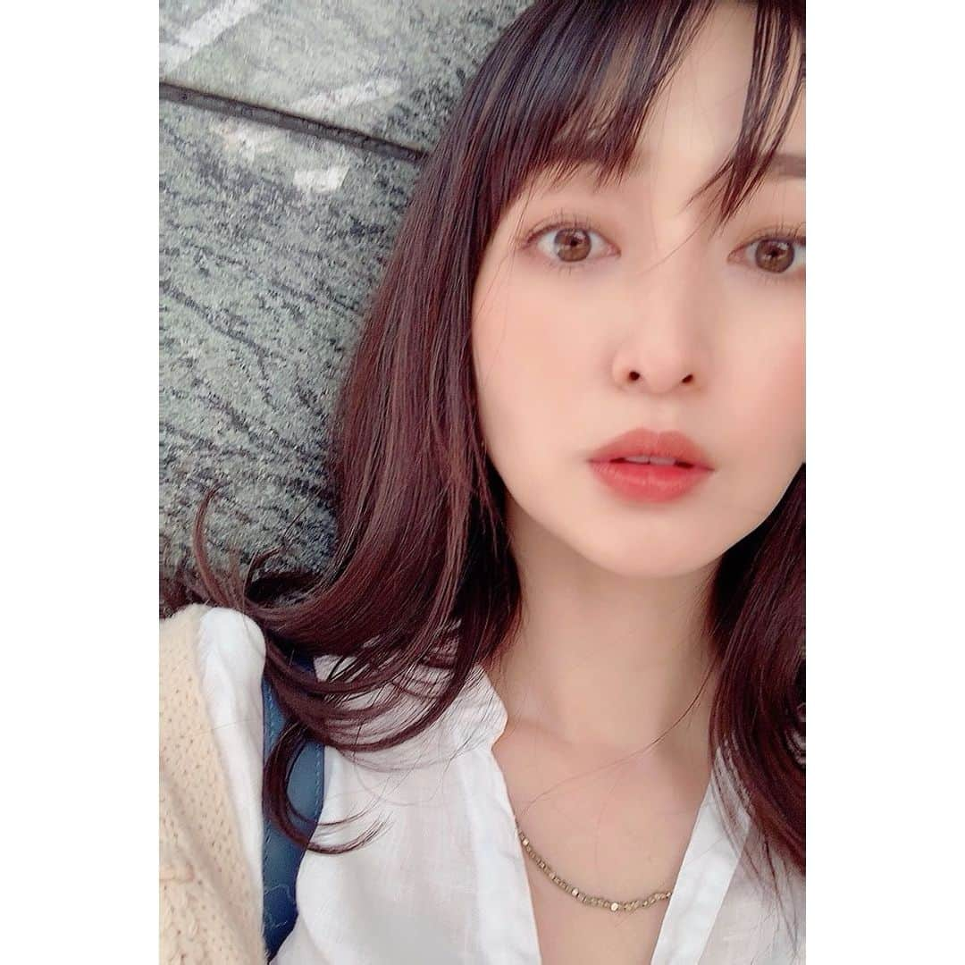 上野なつひさんのインスタグラム写真 - (上野なつひInstagram)「韓国女優さんみたいなメイクチャレンジしたいけど普段のメイクと何が違うのか…分からないw  誰か教えてください😂✨ #メイクで女子は変わるのね❣️」2月25日 17時45分 - natsuhi