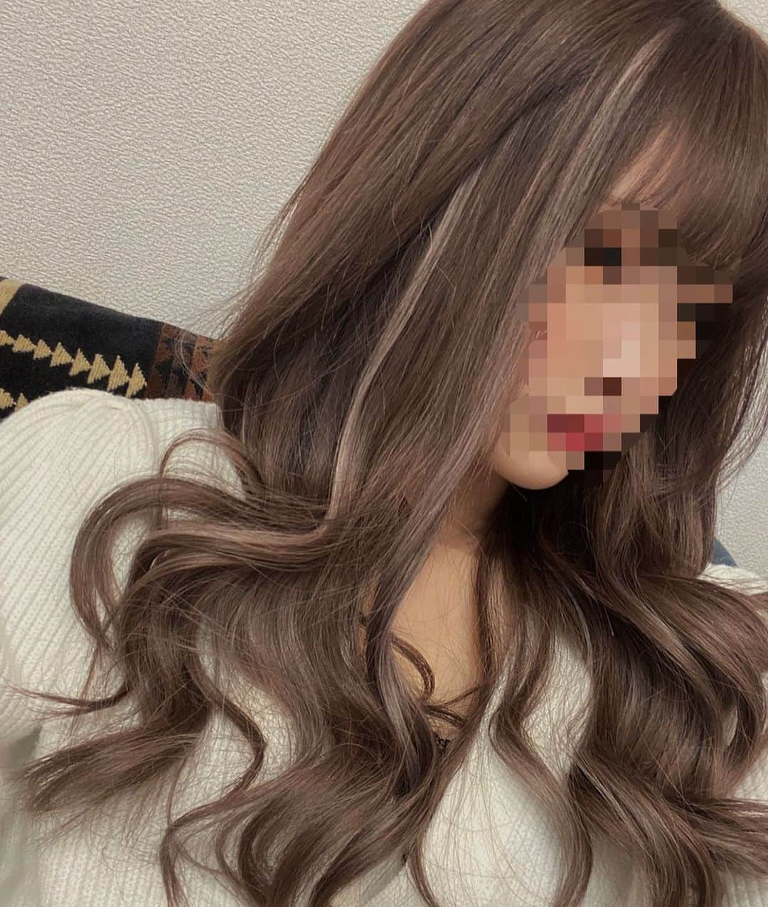 権隨玲さんのインスタグラム写真 - (権隨玲Instagram)「.  new hair ♡  暗くしてハイライトいれました✂︎ かわいすぎてお気に入り🥺 @lapis_anju」2月25日 17時44分 - rea__room