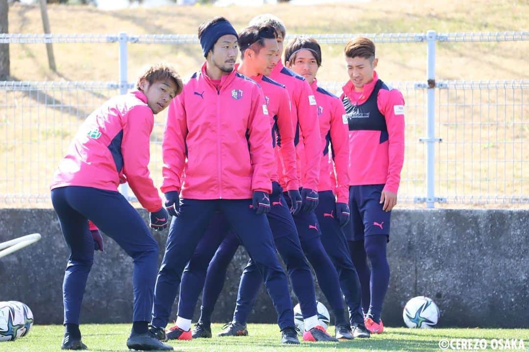 清武弘嗣のインスタグラム：「ふぅ。 楽しかったなー😂😂😂 . @harakawariki  @r.shindo_official  @toshiyuki_takagi_13  @y.toyokawa0909  #なおぴ」