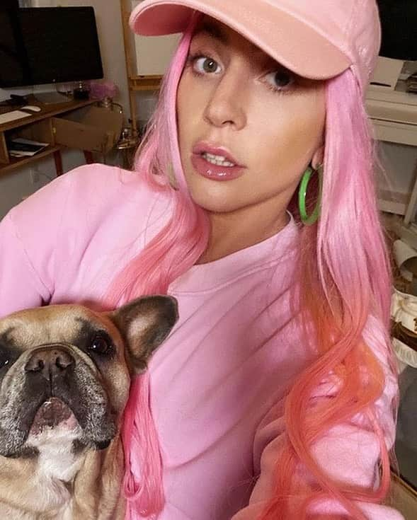 Just Jaredさんのインスタグラム写真 - (Just JaredInstagram)「We have devastating news to report. Last night, Lady Gaga’s dogwalker was reportedly shot and two of her three French Bulldogs were stolen from the scene. Tap this pic in the LINK IN BIO for details on this developing story.  #LadyGaga Photo: Instagram/Lady Gaga」2月25日 23時29分 - justjared